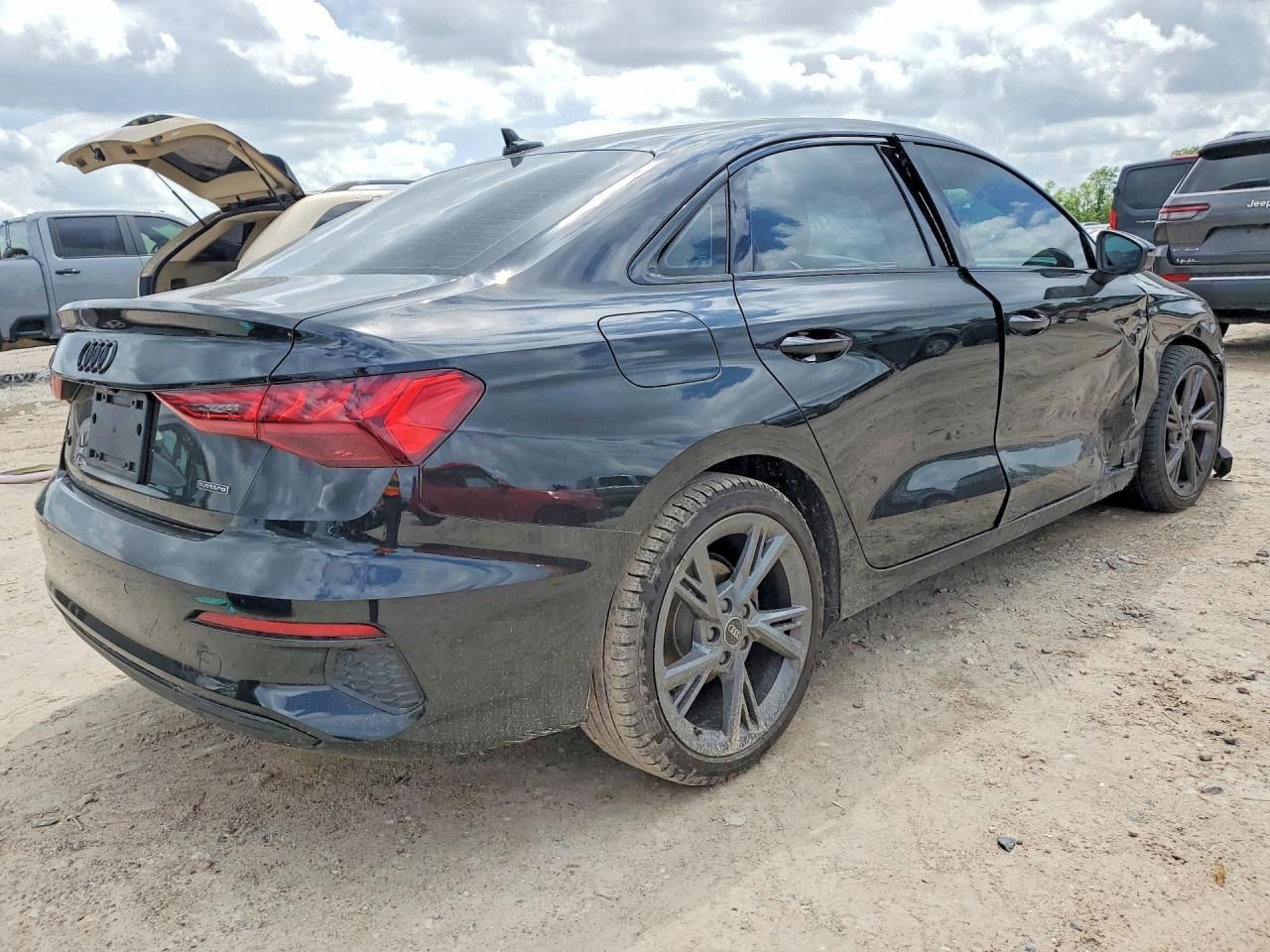 Audi A3, Auto na cestě - fotka 3