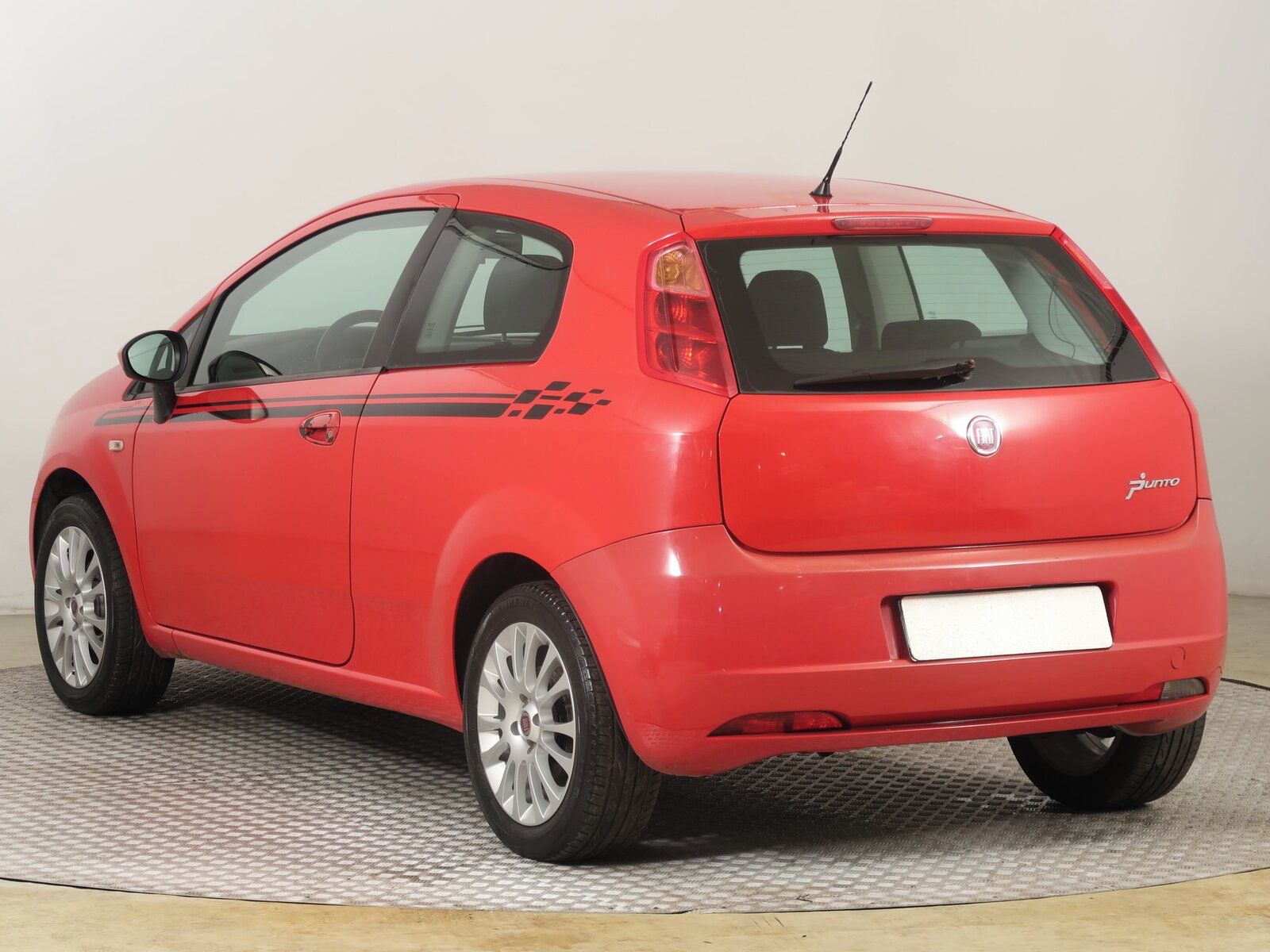 Fiat Punto, 1.4, po STK, zamluveno - fotka 4