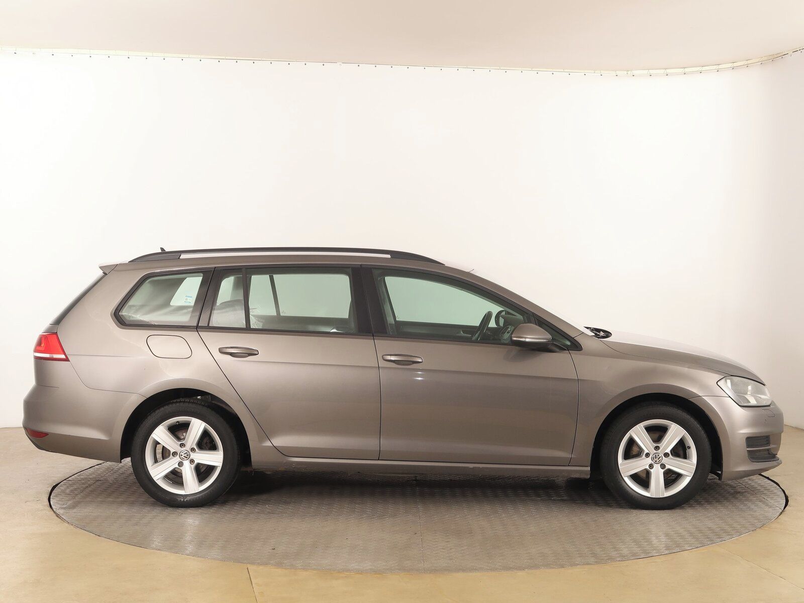 Volkswagen Golf, 1.6 TDI, Automat, Serv.kniha - fotka 6