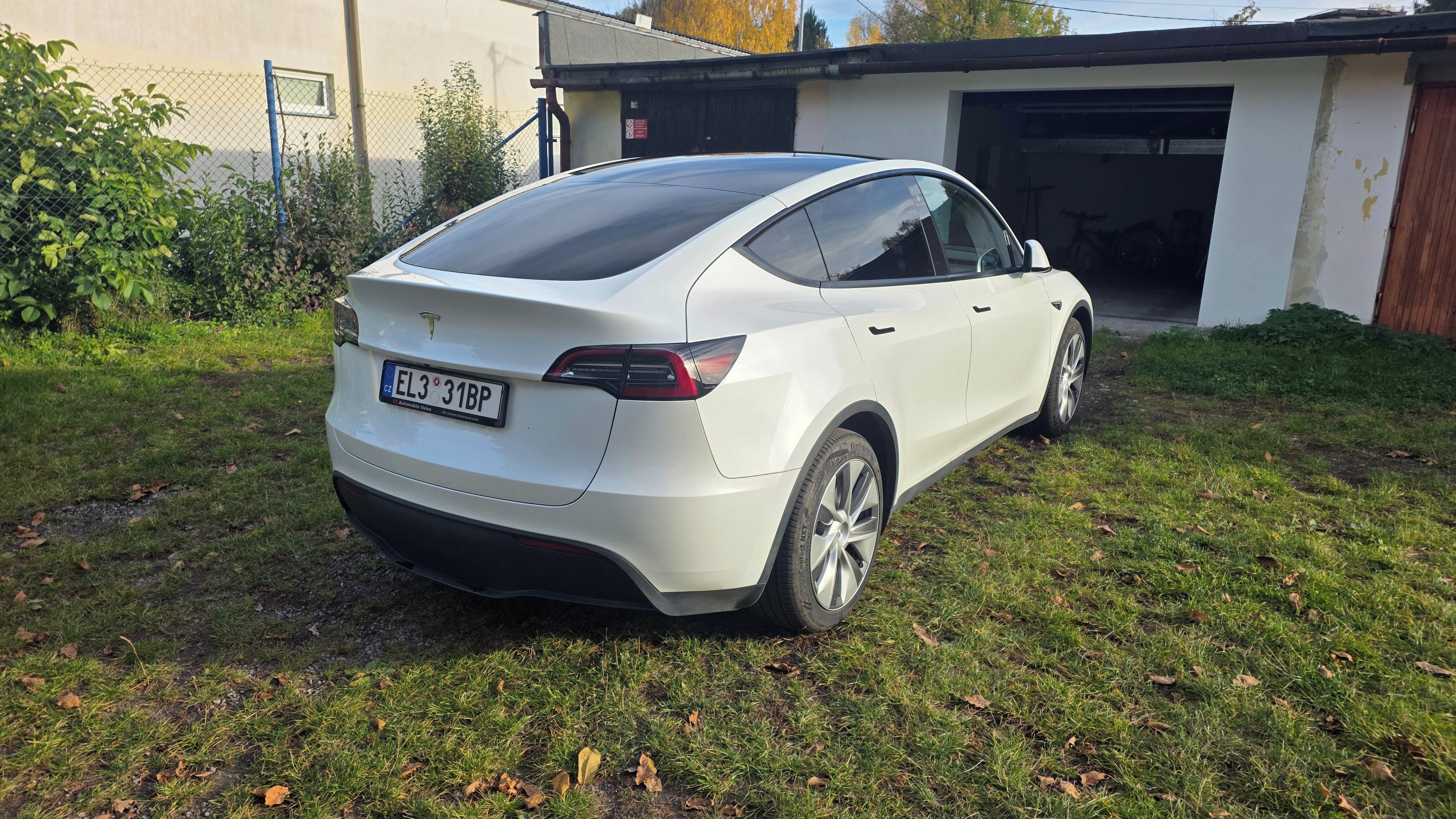 Tesla Model Y, LongRange 4x4 Berlin 12/22 DPH - fotka 5