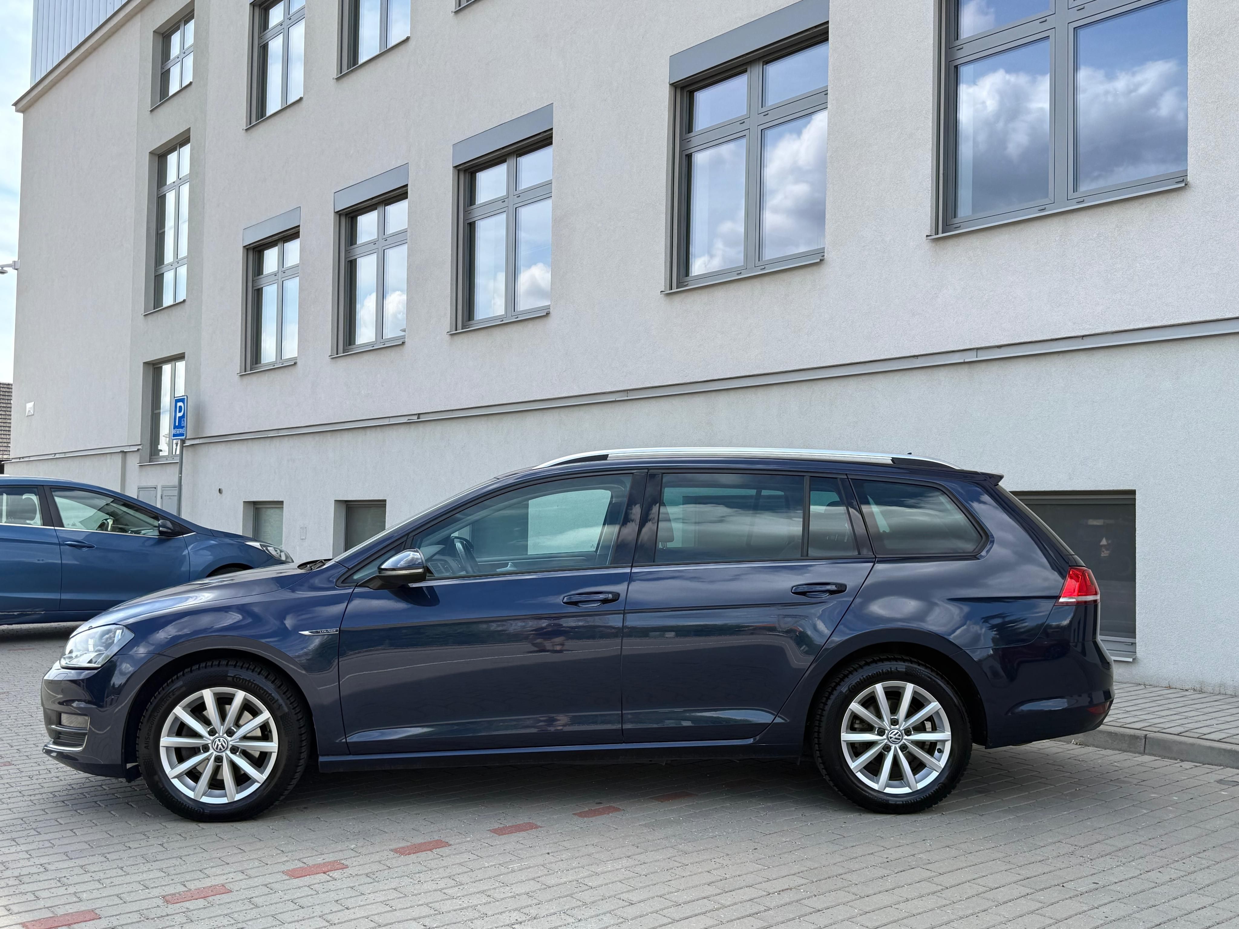 Volkswagen Golf, VII 2.0 TDi 110 kw LOUNGE - fotka 4
