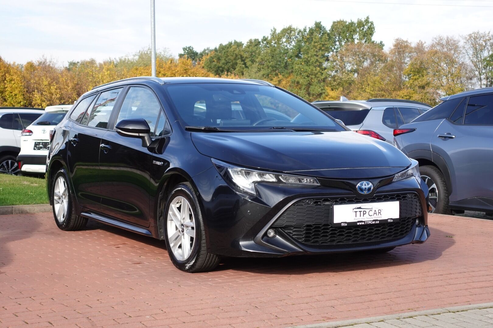 Toyota Corolla, 2,0 HEV Comfort Tech TS - fotka 3