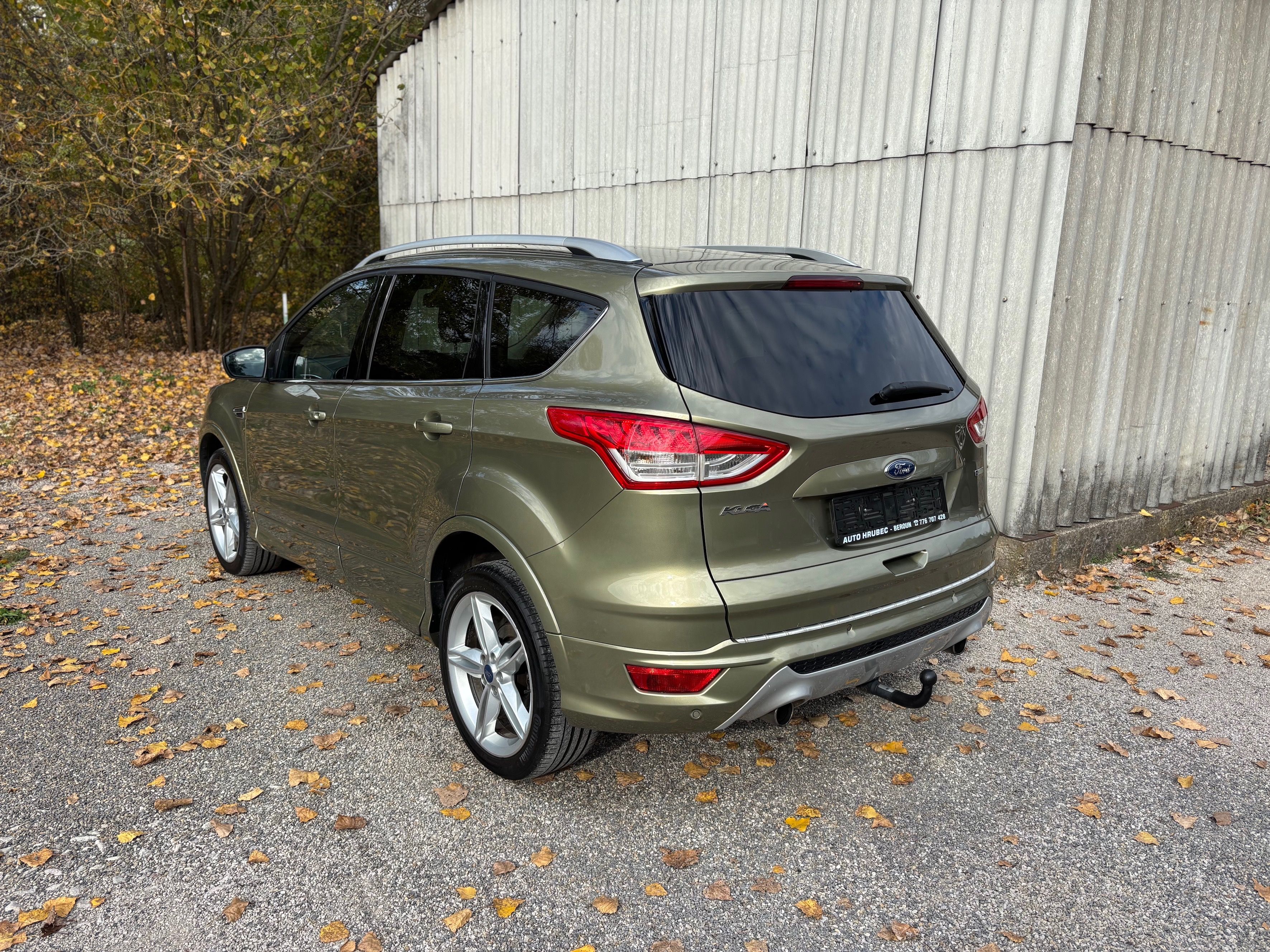 Ford Kuga, 1.5 EB 134 kW 4x4 PLNÝ SERVIS! - fotka 4