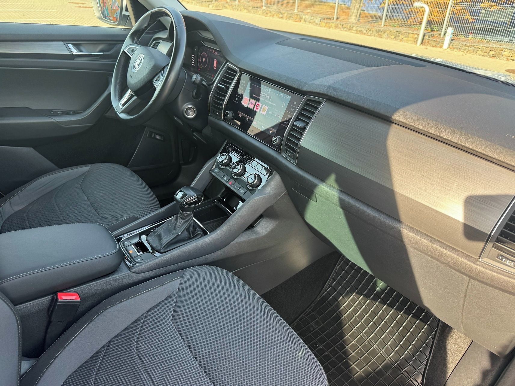 Škoda Kodiaq, Škoda Kodiaq 7míst, 110kW, DSG - fotka 4