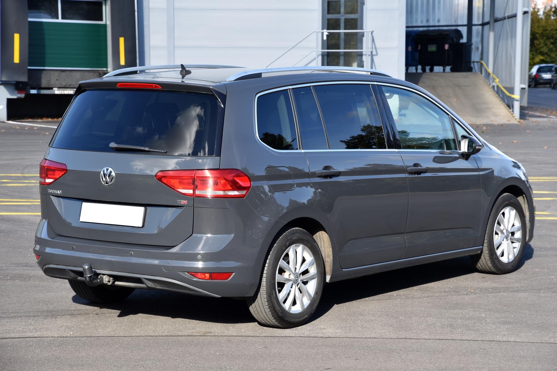 Volkswagen Touran, 1.6 TDi 6st COMFORTLINE,7 MÍST - fotka 3