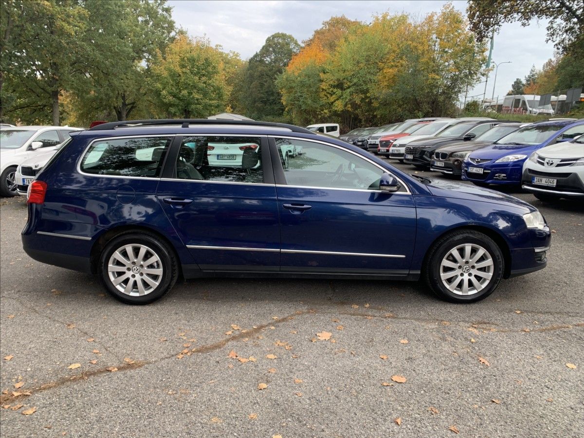 Volkswagen Passat, 2,0 TDI DSG - fotka 4