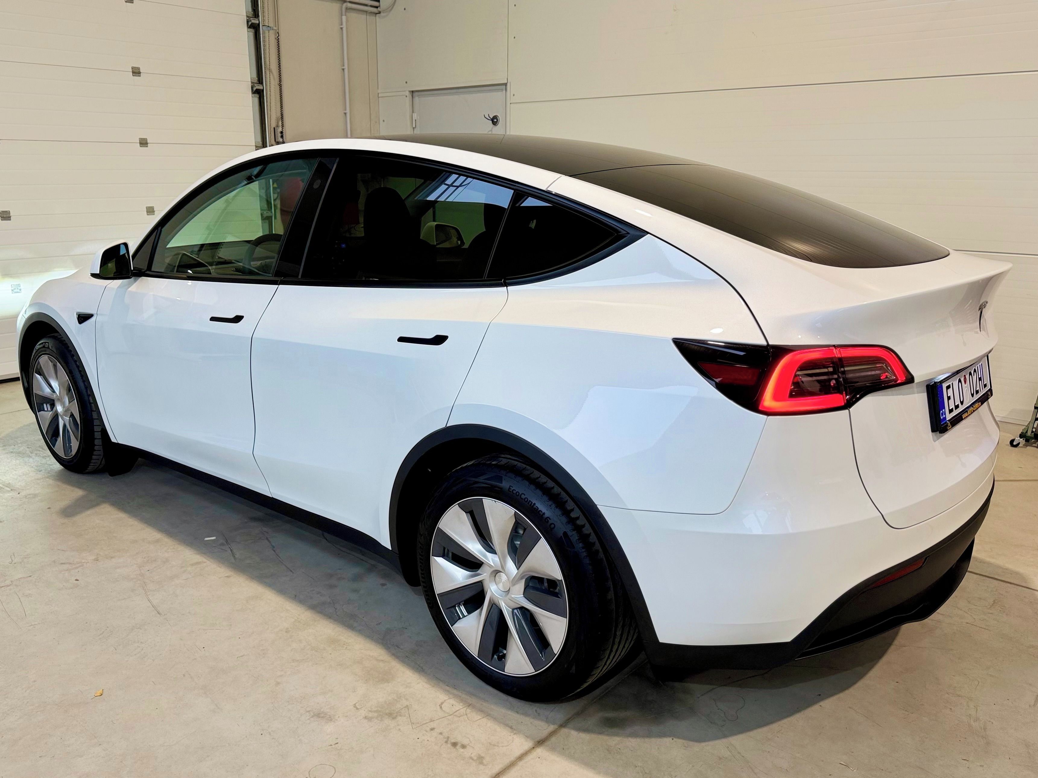 Tesla Model Y, LR AWD 34tkm tažné 95%SOH DPH - fotka 3