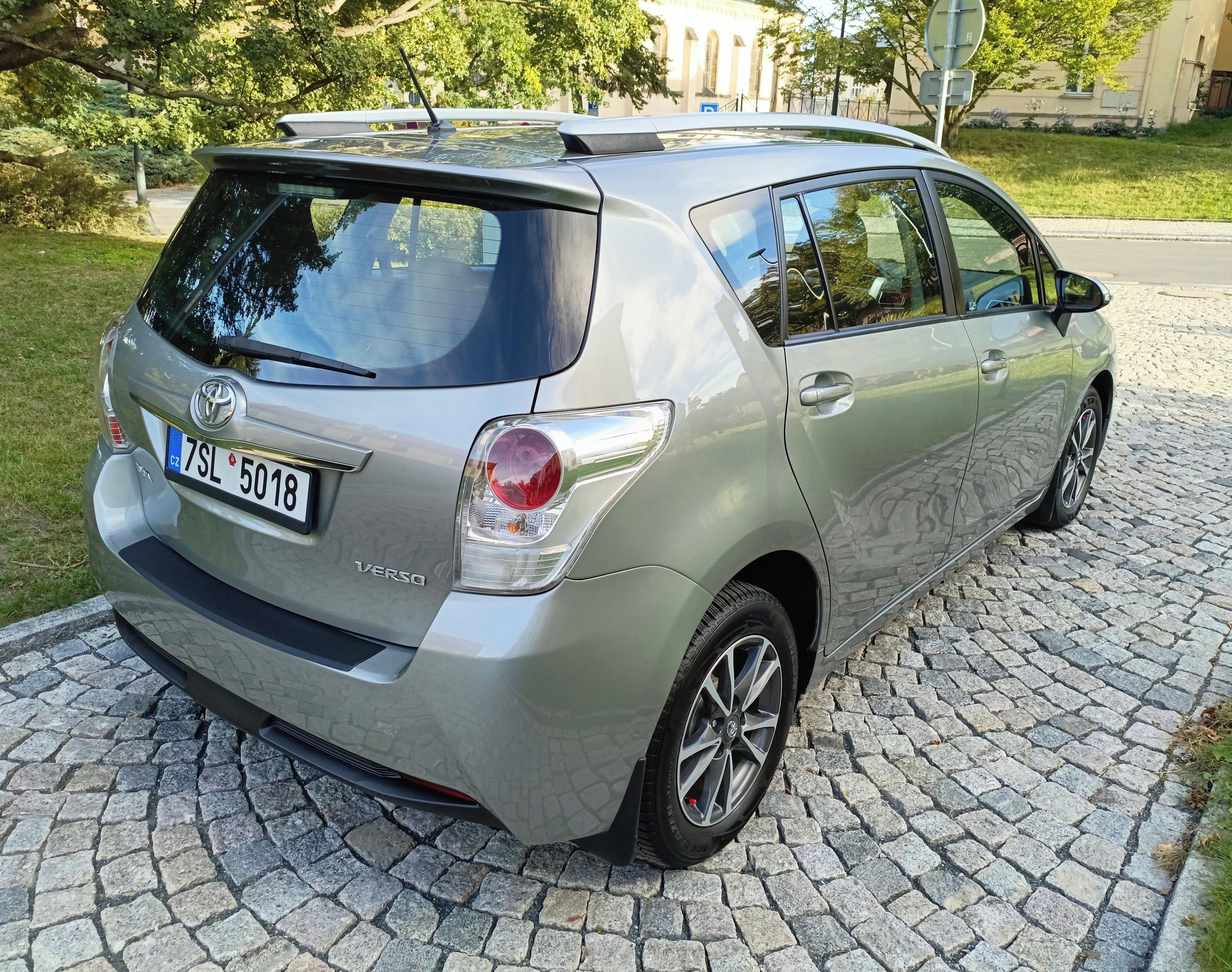Toyota Verso, benzin AUTOMAT 7mist XENON - fotka 5