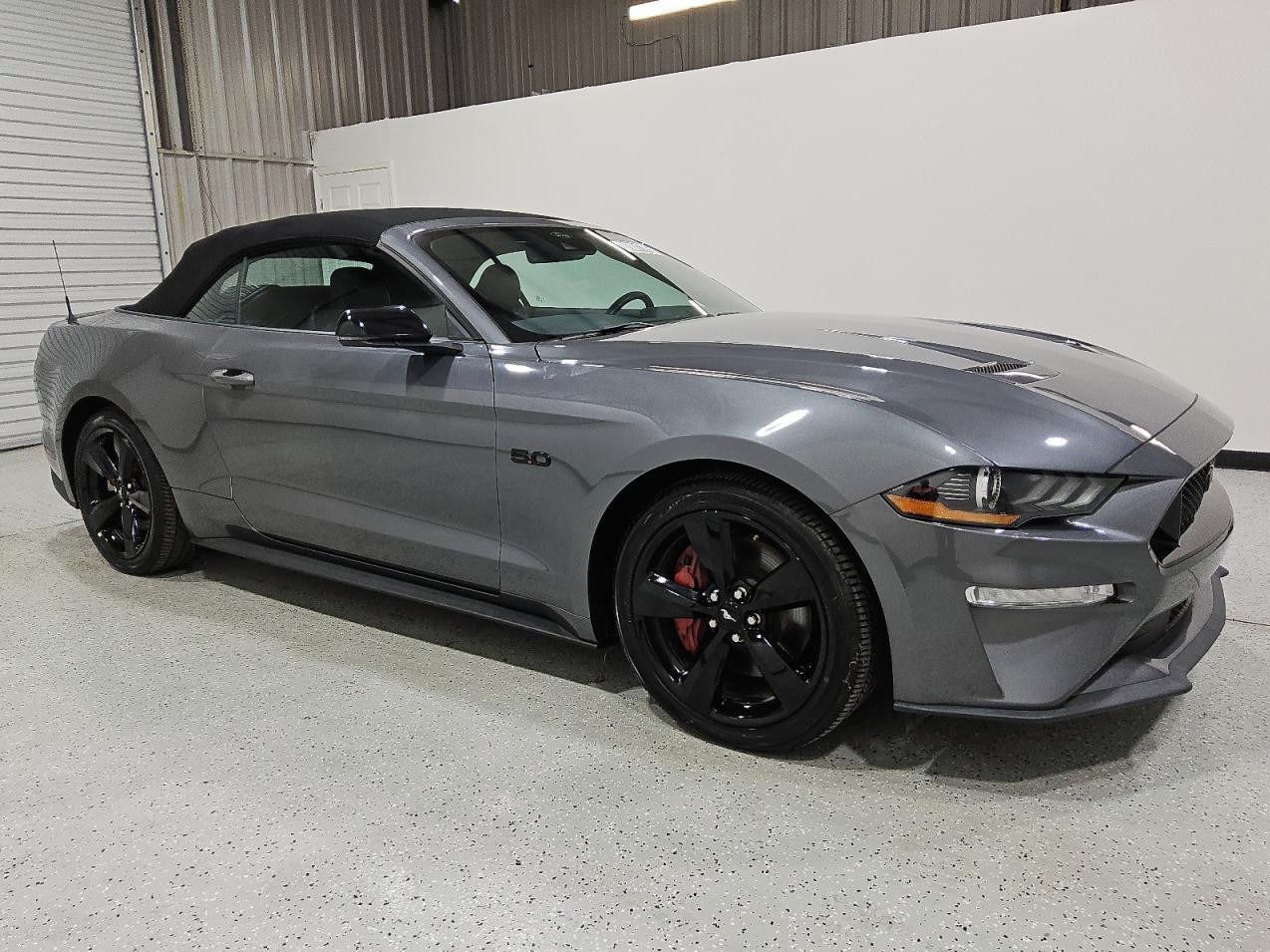 Ford Mustang, Auto na cestě - fotka 2