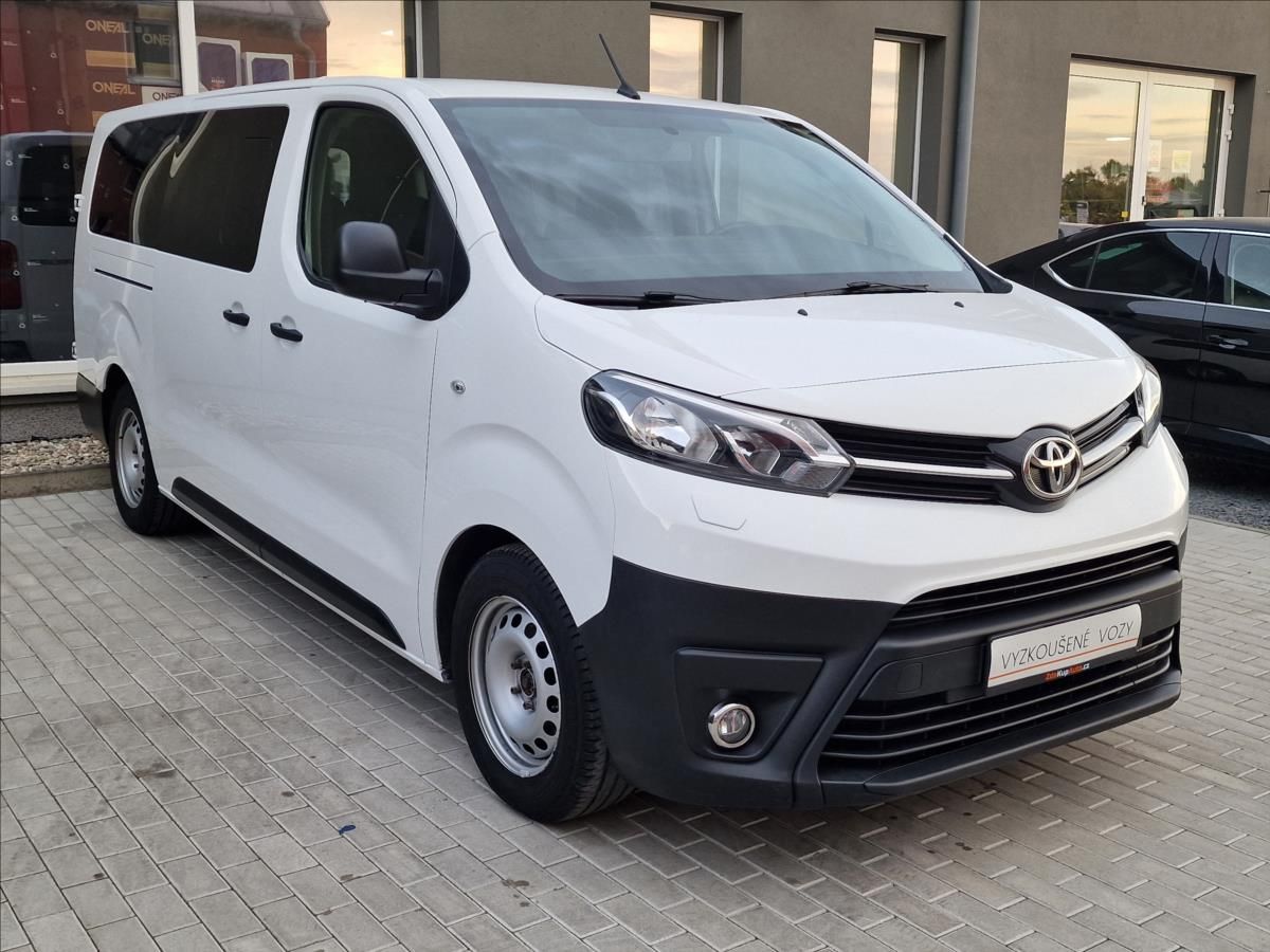 Toyota Proace Verso, 2.0 D-4d 140k L2 106kW - fotka 3
