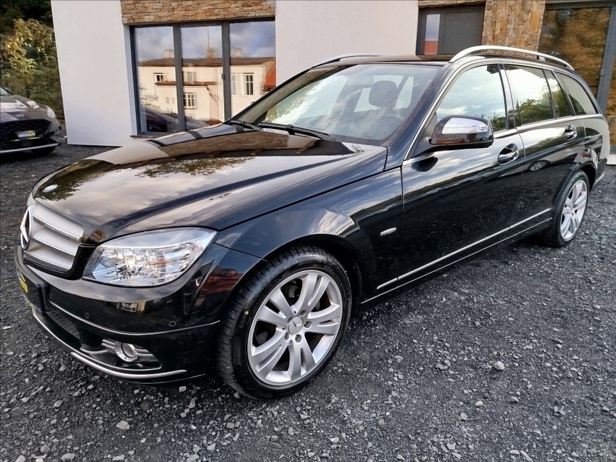 Mercedes-Benz Třídy C, 1,8 C180 Kompressor,AVANDGARDE - fotka 2
