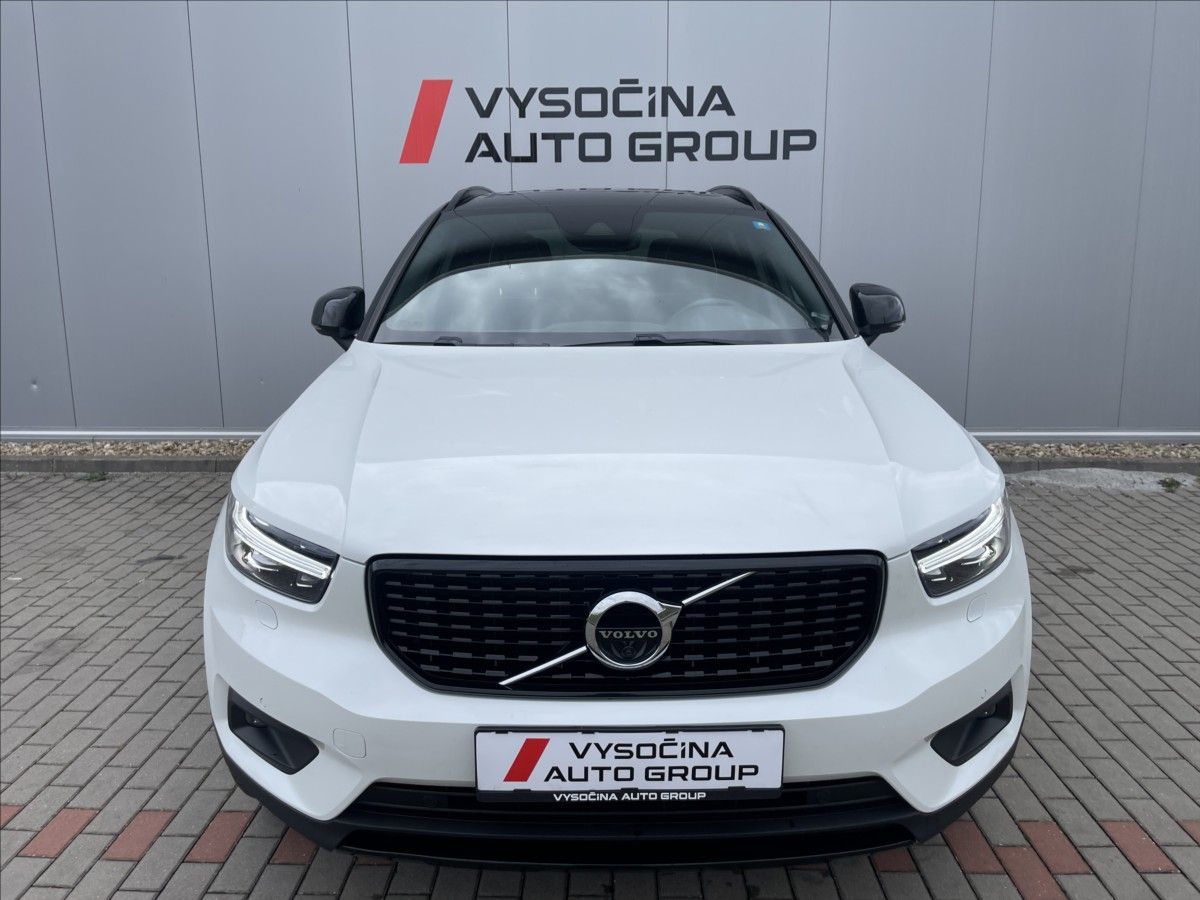 Volvo XC40, 2,0 D4 AWD R-Design Aut. - fotka 3