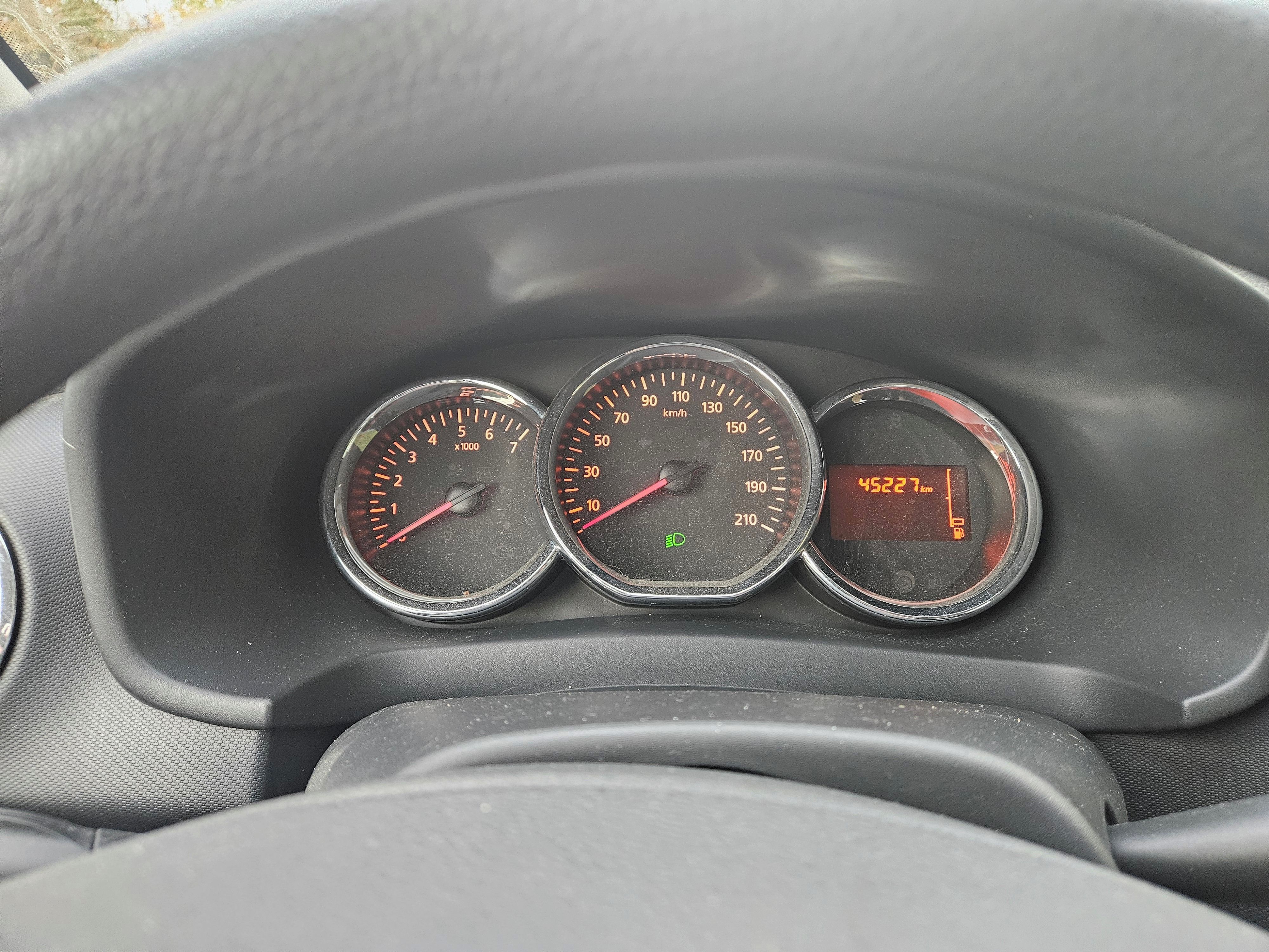 Dacia Sandero, 1,2, 55KW, klima - fotka 2