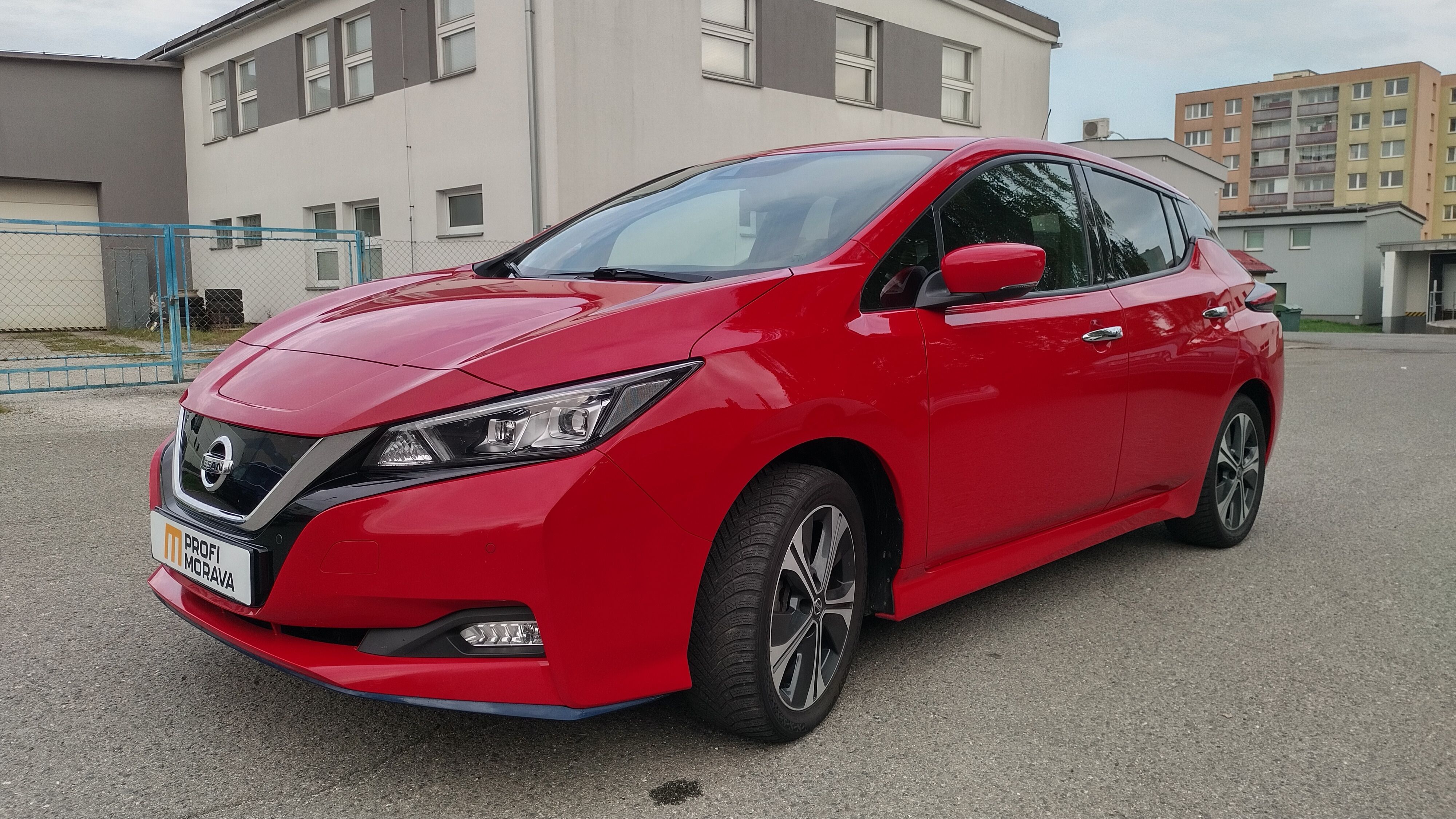Nissan LEAF, e+ 62kWh soh88% 160kW tep.čerp
