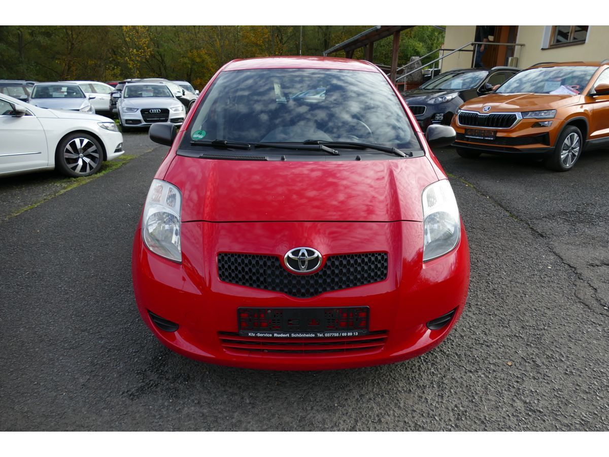 Toyota Yaris, 1,0 51KW - fotka 2