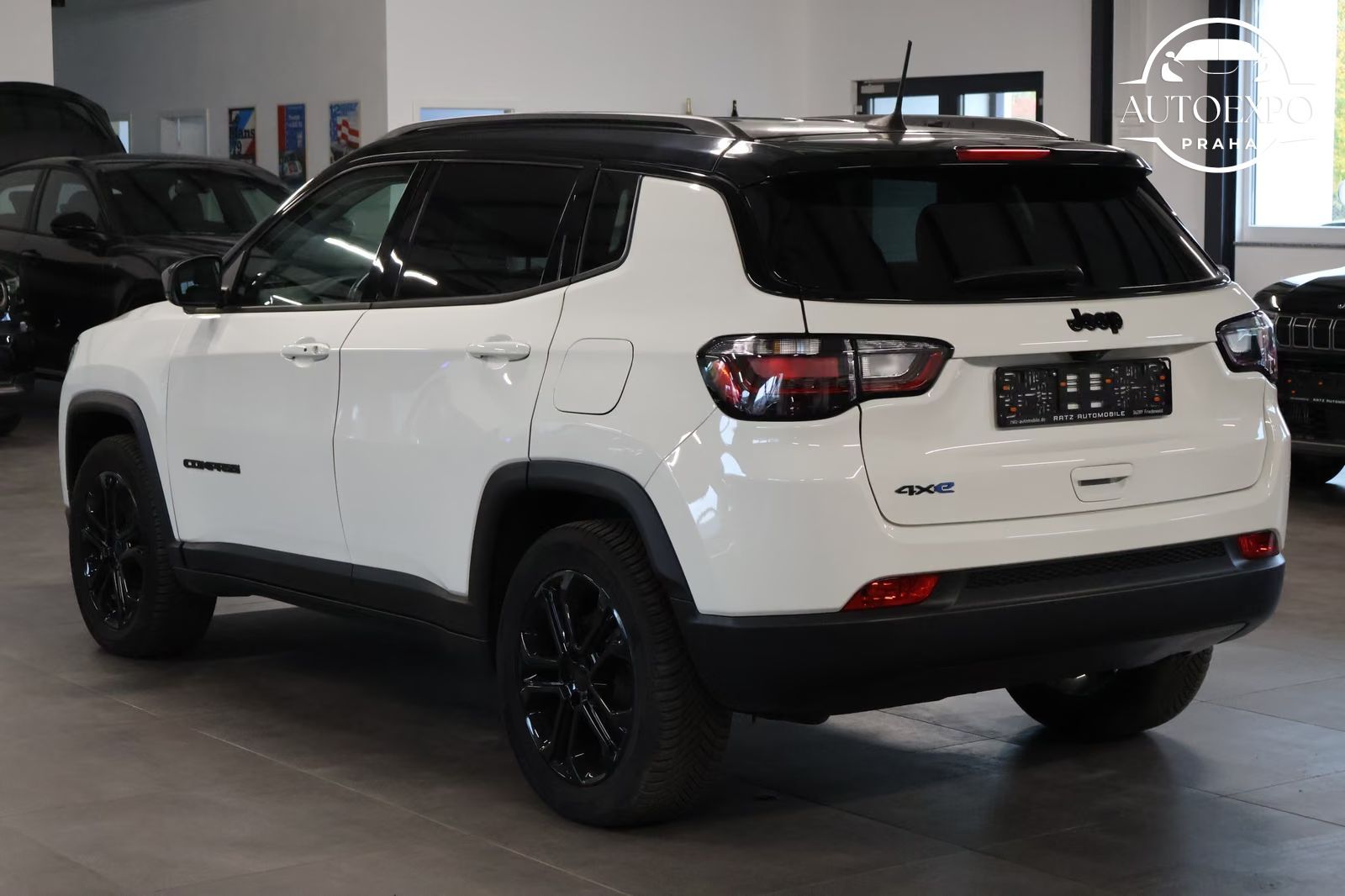 Jeep Compass, Upland*PHEV*4WD*LED*CARPLAY - fotka 4