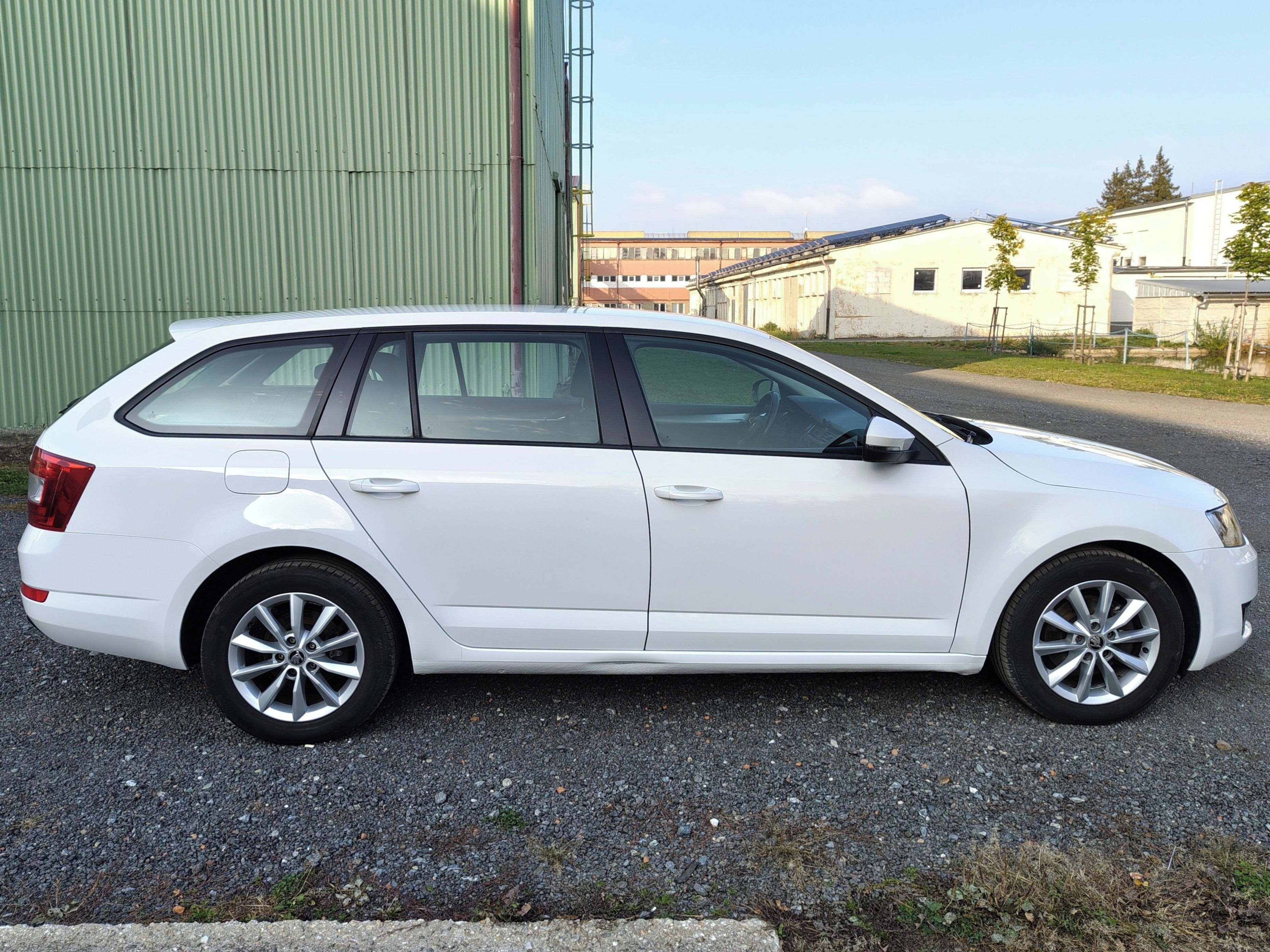 Škoda Octavia, 4x4,1.majitel,DPH,nové v ČR - fotka 4