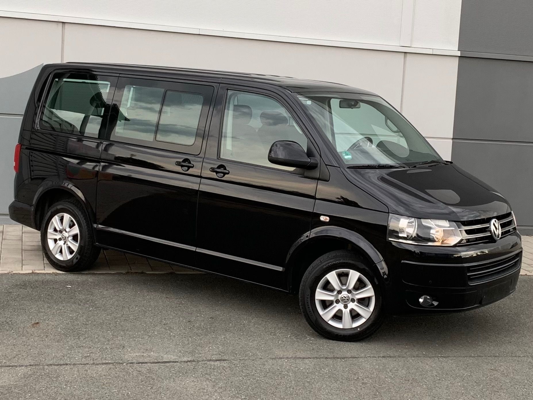 Volkswagen Multivan, 103kw, Comfort, 2xšoupačky - fotka 3