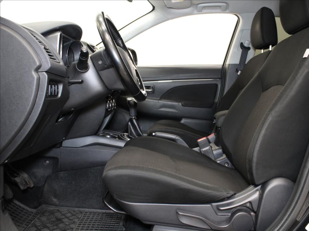 Mitsubishi ASX, 1,6 MIVEC 86kW 152tkm.ČR - fotka 6
