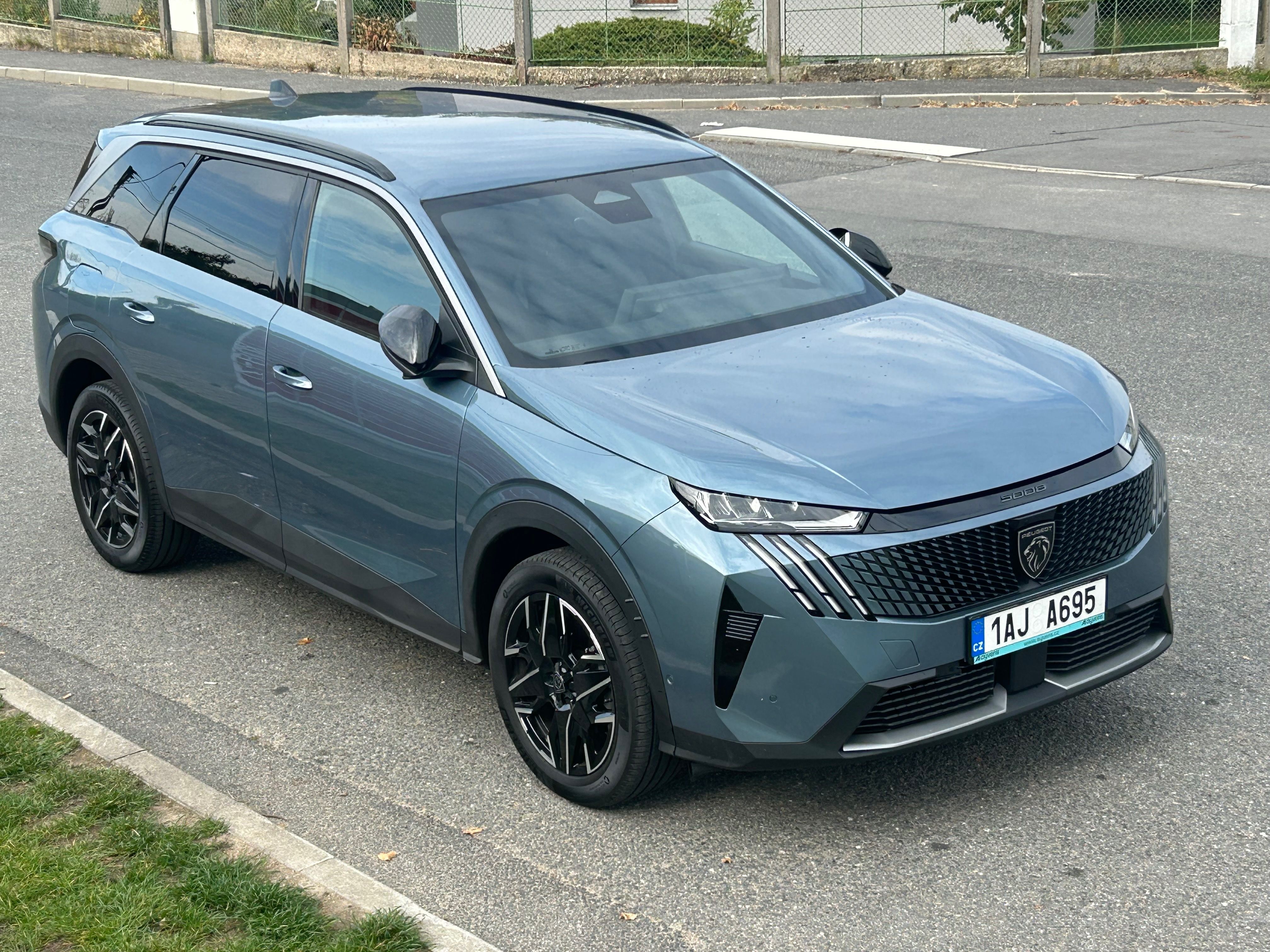 Peugeot 5008, 5008 ALLURE hybrid eDCS6 7míst - fotka 5