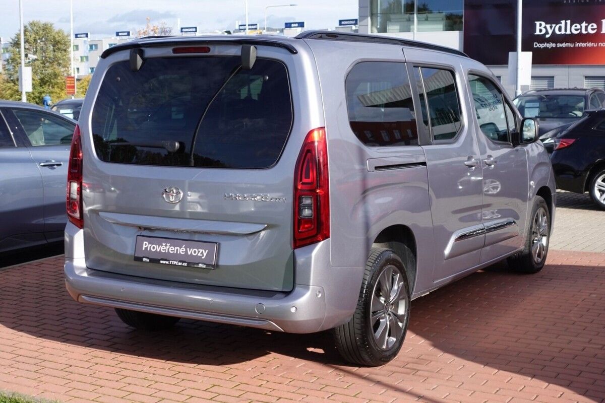 Toyota Proace City Verso, 1,5D-4D 96kW VIP Long VIP 7mís - fotka 4