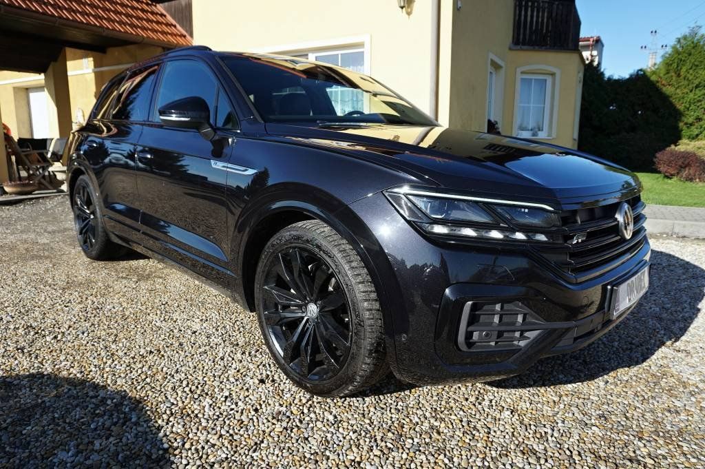 Volkswagen Touareg, R-LINE 3,0 TDI V6 210 kW - fotka 2