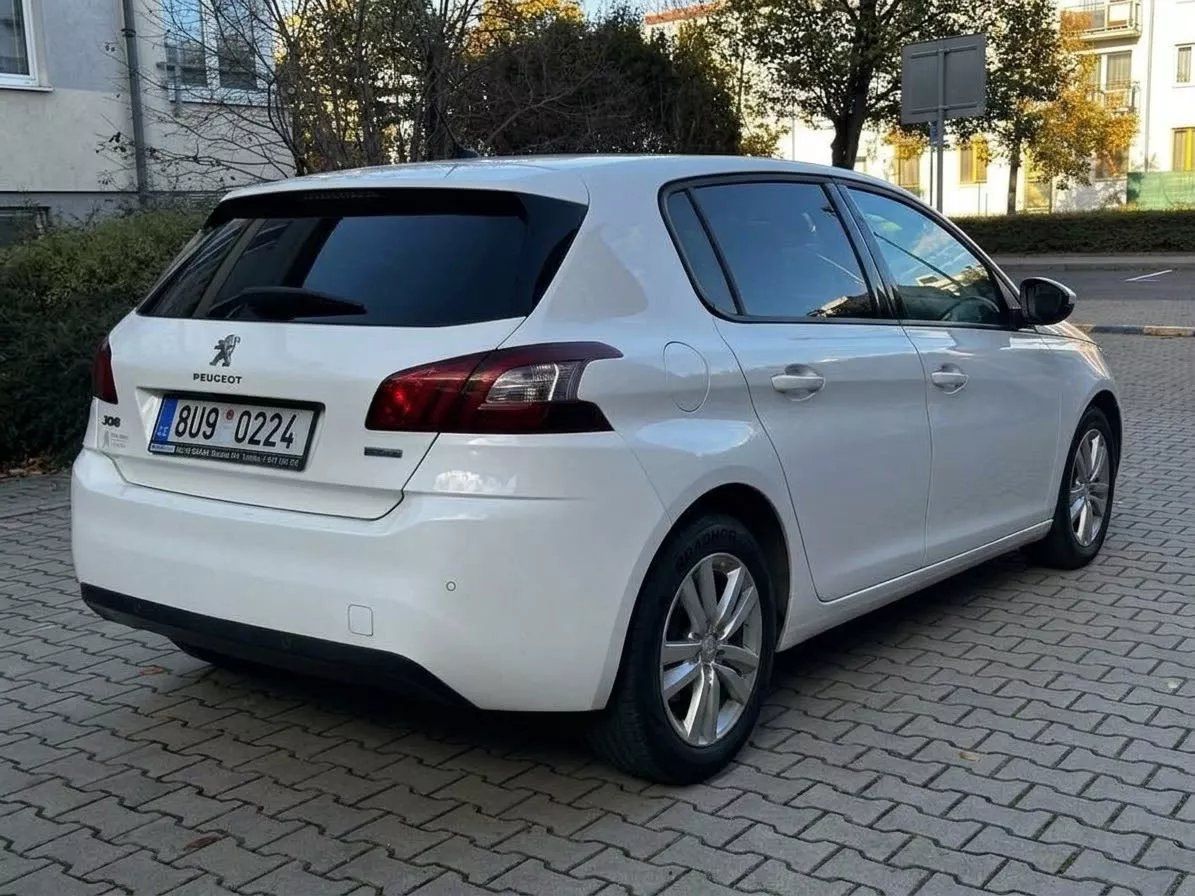 Peugeot 308, 1.2 81kW PureTech Nové v ČR - fotka 5