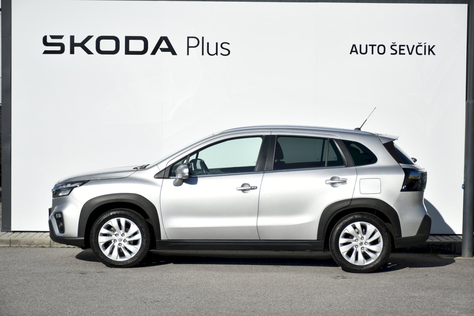 Suzuki SX4 S-Cross, 1.4 BoosterJet 95kW 4x4 - fotka 3