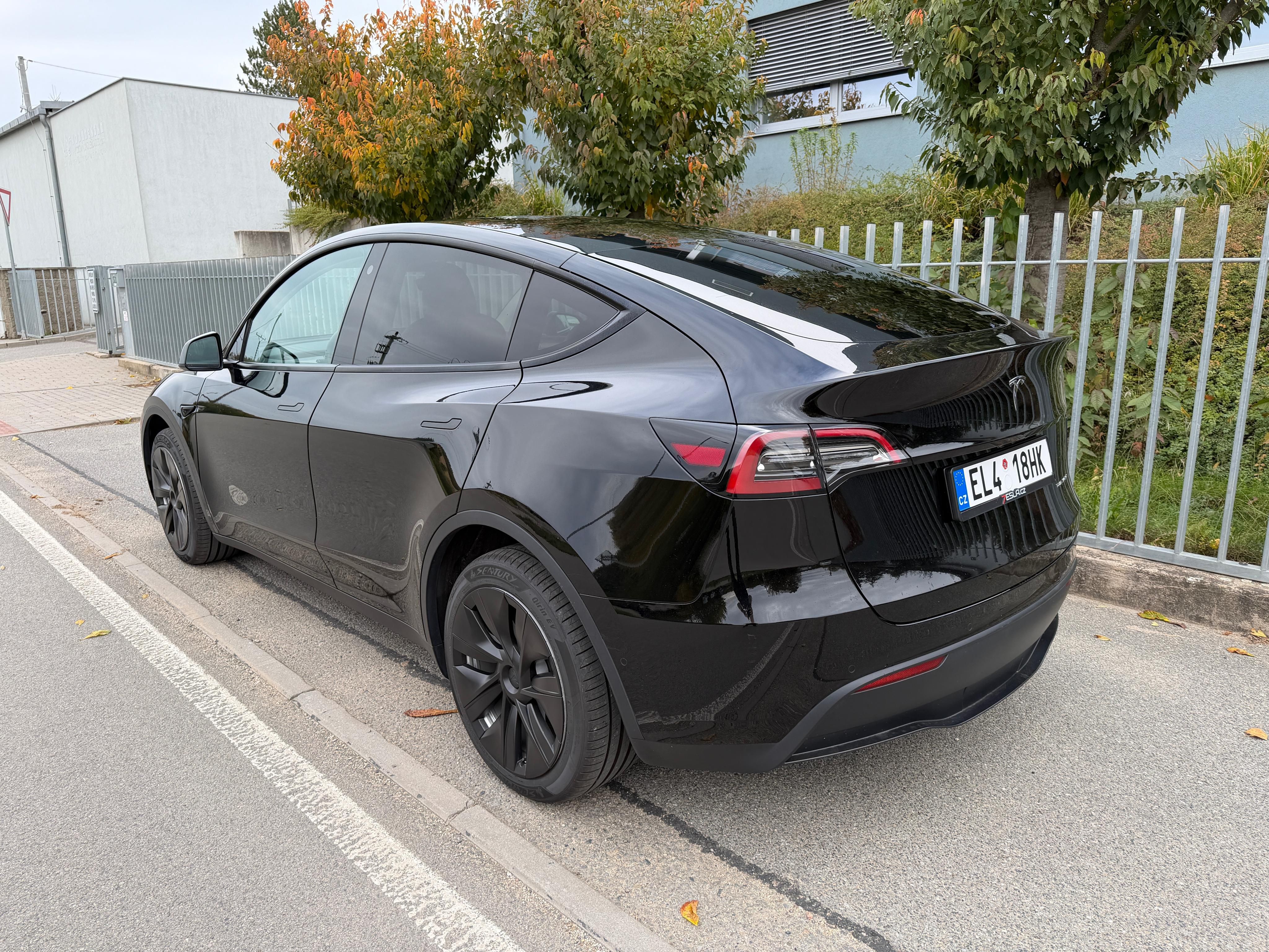 Tesla Model Y, LR AWD - záruka 2030 - fotka 3