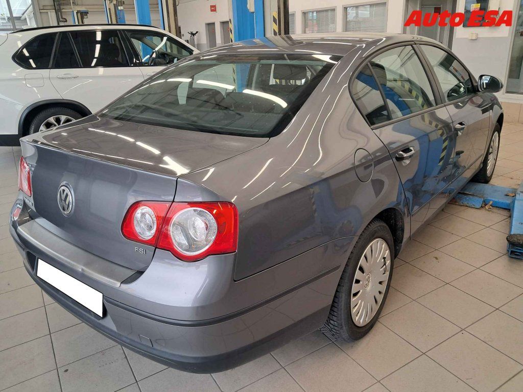 Volkswagen Passat, 1.6 I - fotka 2
