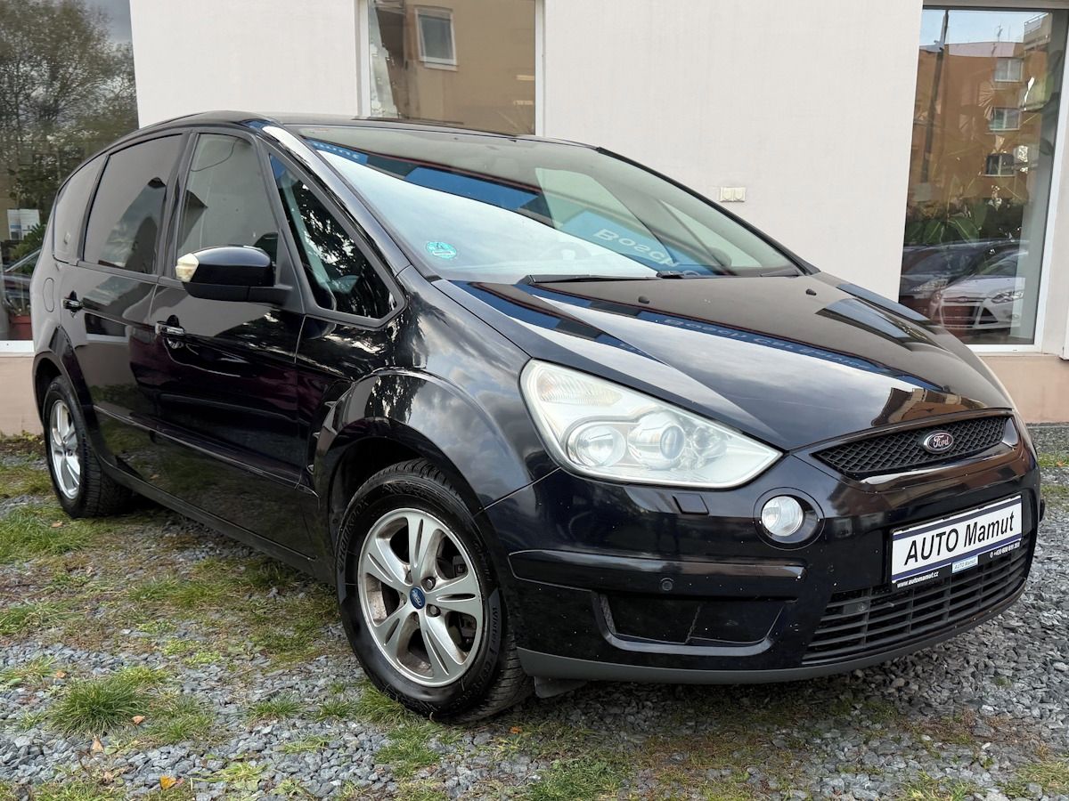 Ford S-MAX, 2.0 TDCI 96kW automat - fotka 2