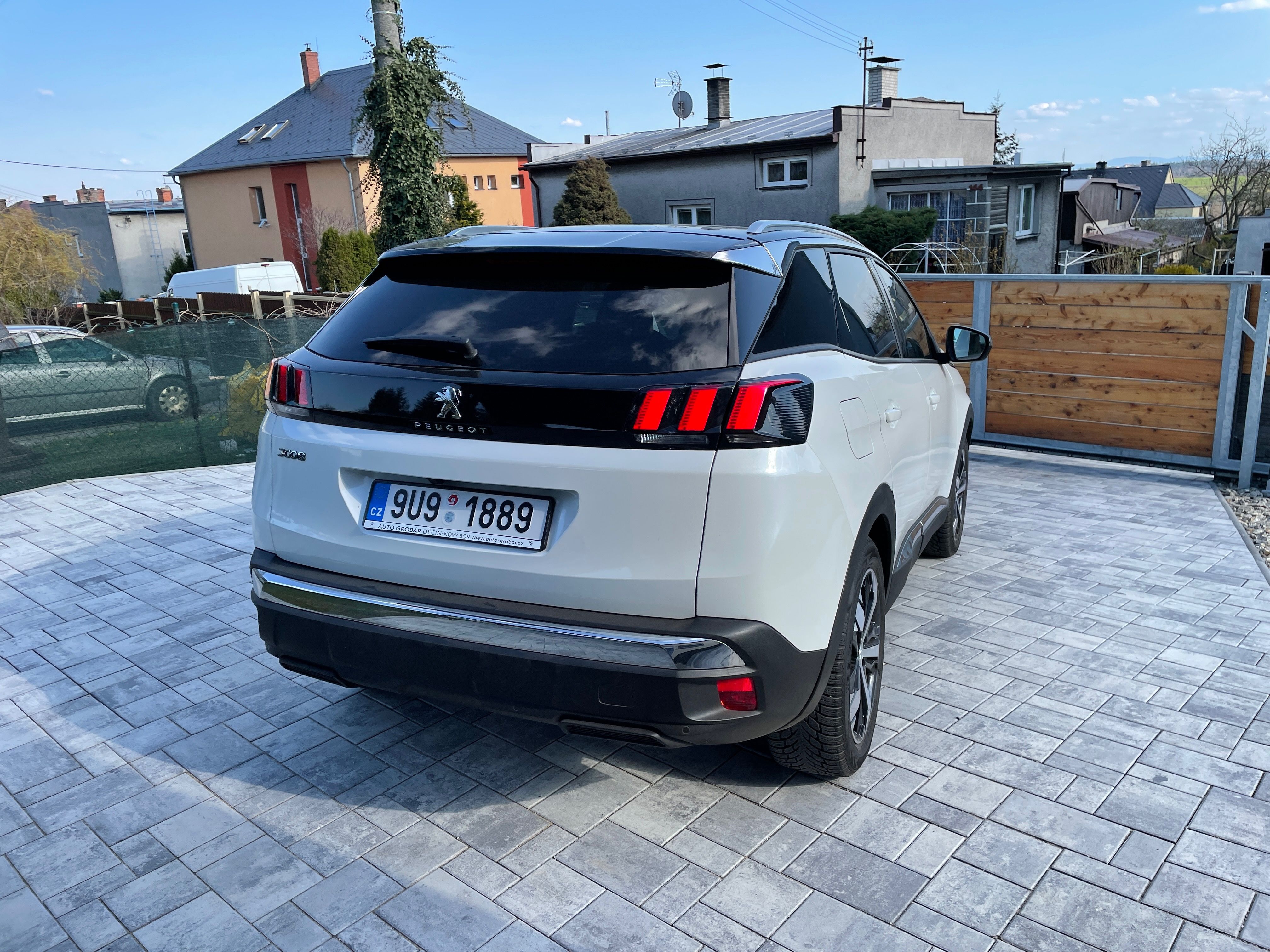 Peugeot 3008, 1.2 PureTec, Allure, kamera - fotka 3