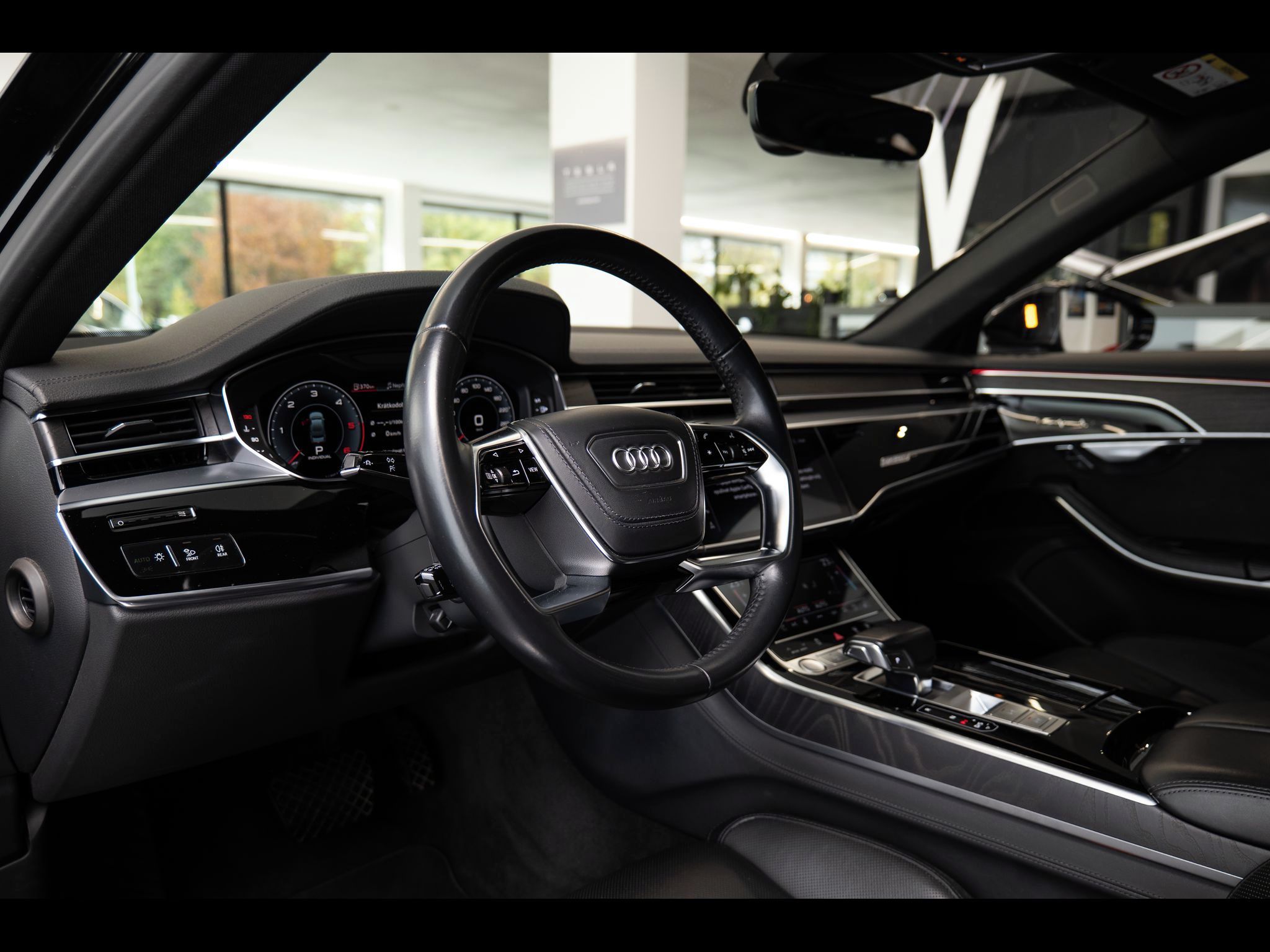 Audi A8, Vzduch. podvozek/Masážní - fotka 6
