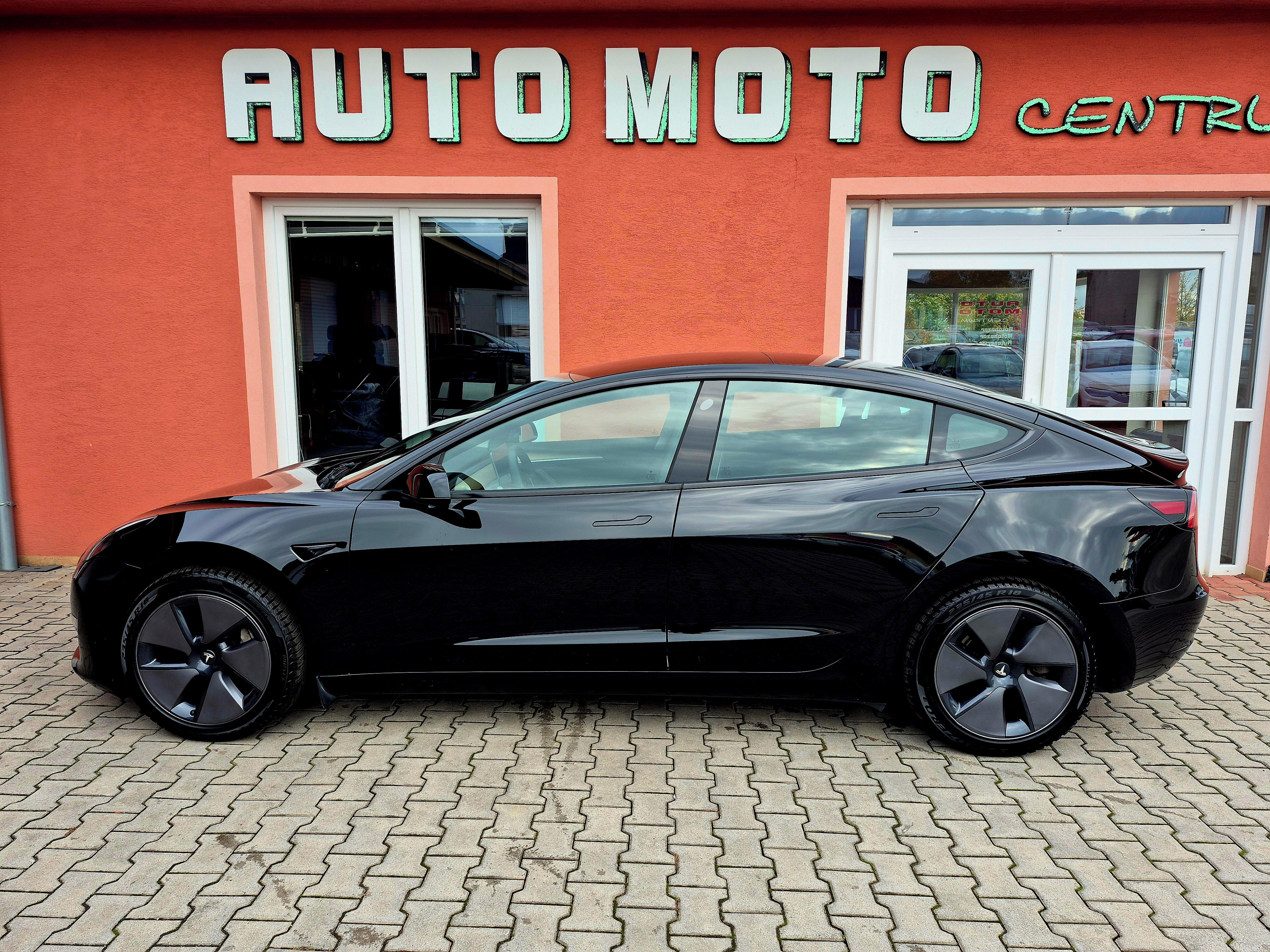 Tesla Model 3, Long Range RWD 208 kW - fotka 3