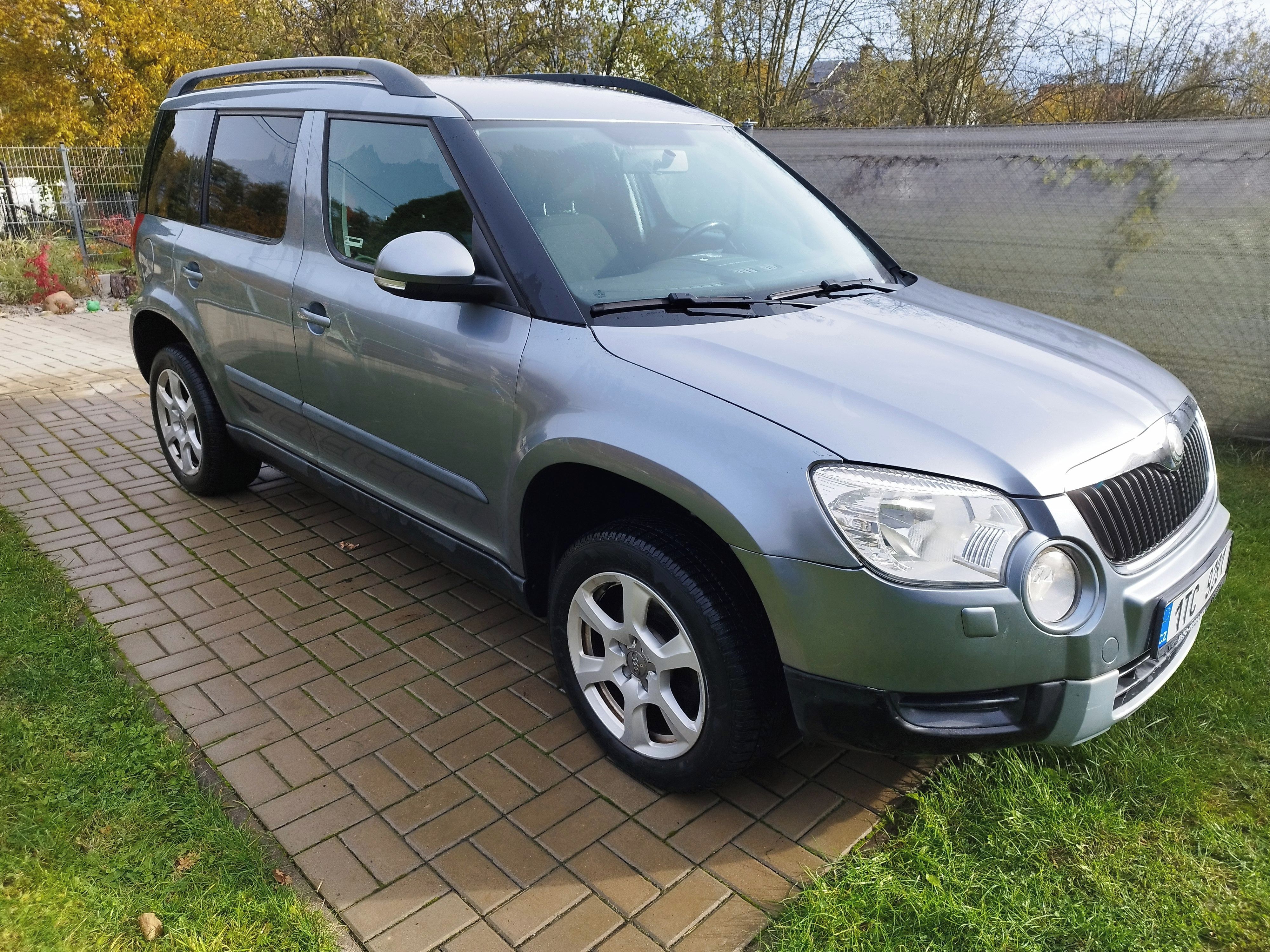 Škoda Yeti, 1,8 TSI,4x4, tažné zařízení - fotka 2