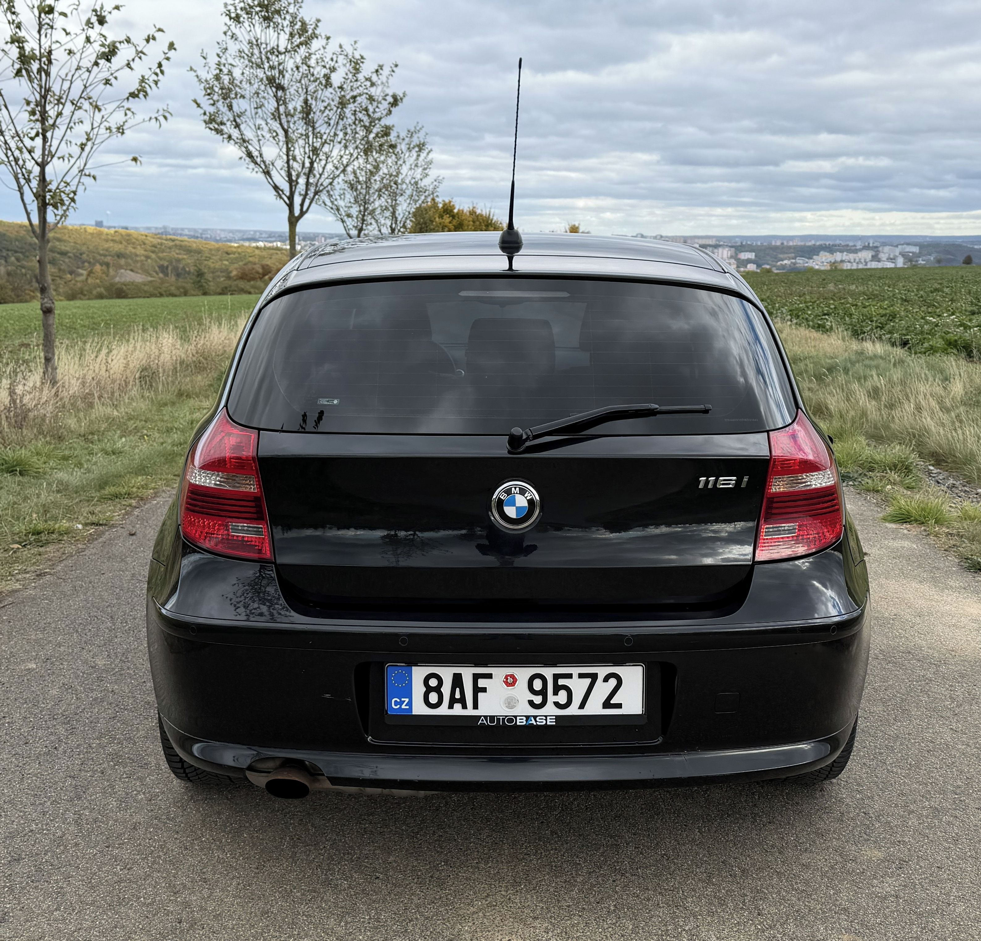 BMW Řada 1, 2.0, 90kW, MT6, CZ, servisován - fotka 5