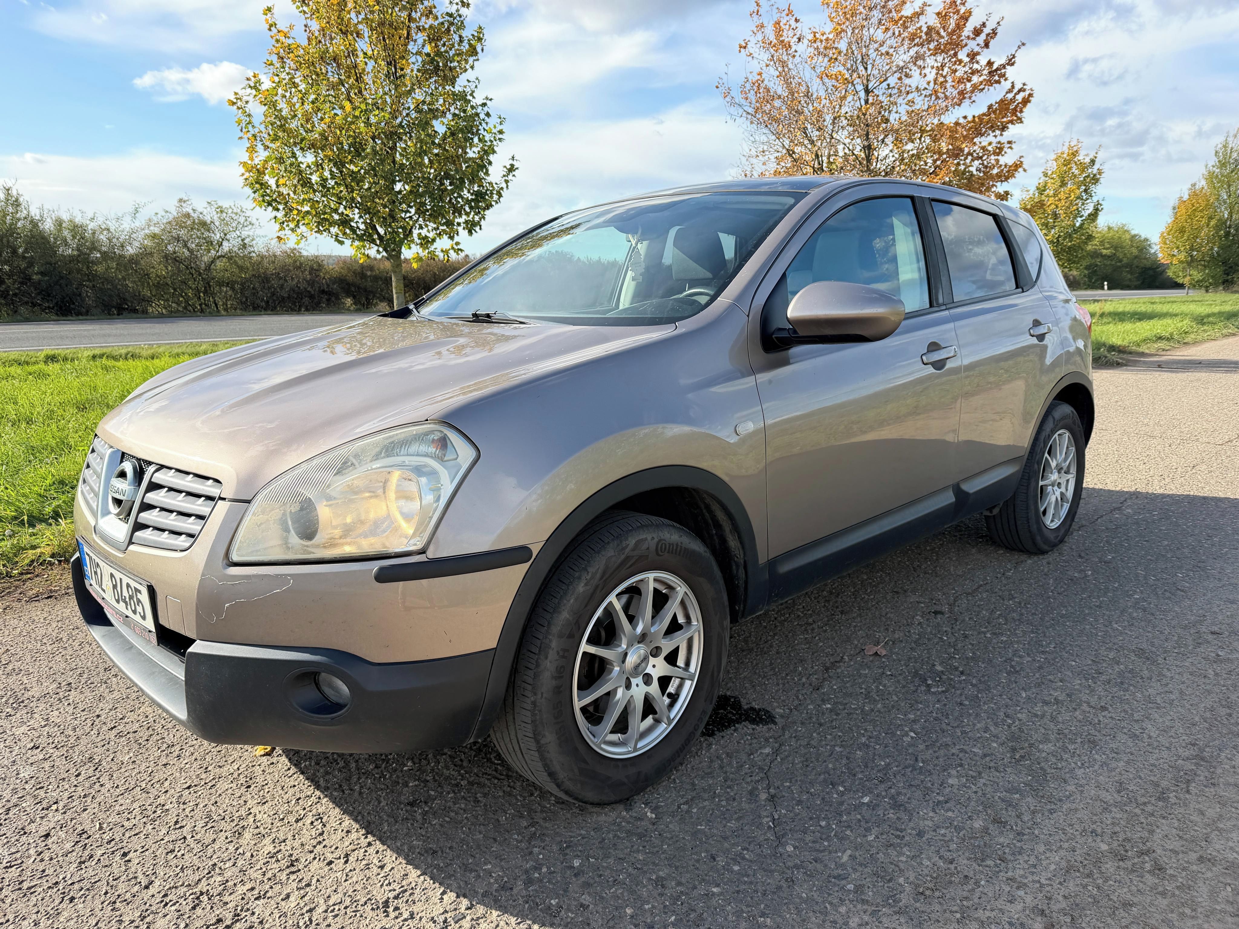 Nissan Qashqai, Nissan Qashqai 2,0 i, 4x4 - fotka 4