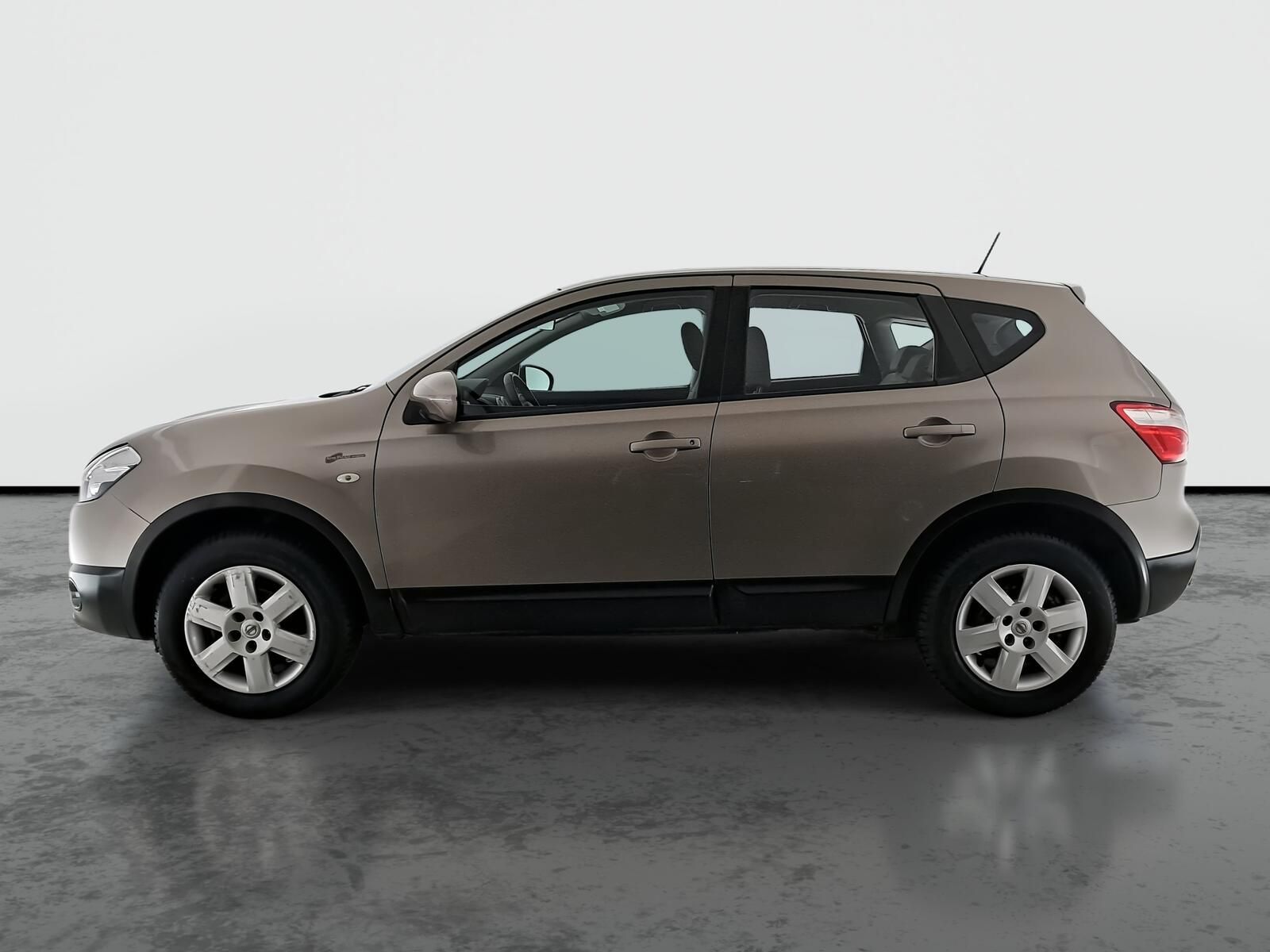 Nissan Qashqai, 2.0, Acenta, Automat, ČR,1.maj - fotka 3