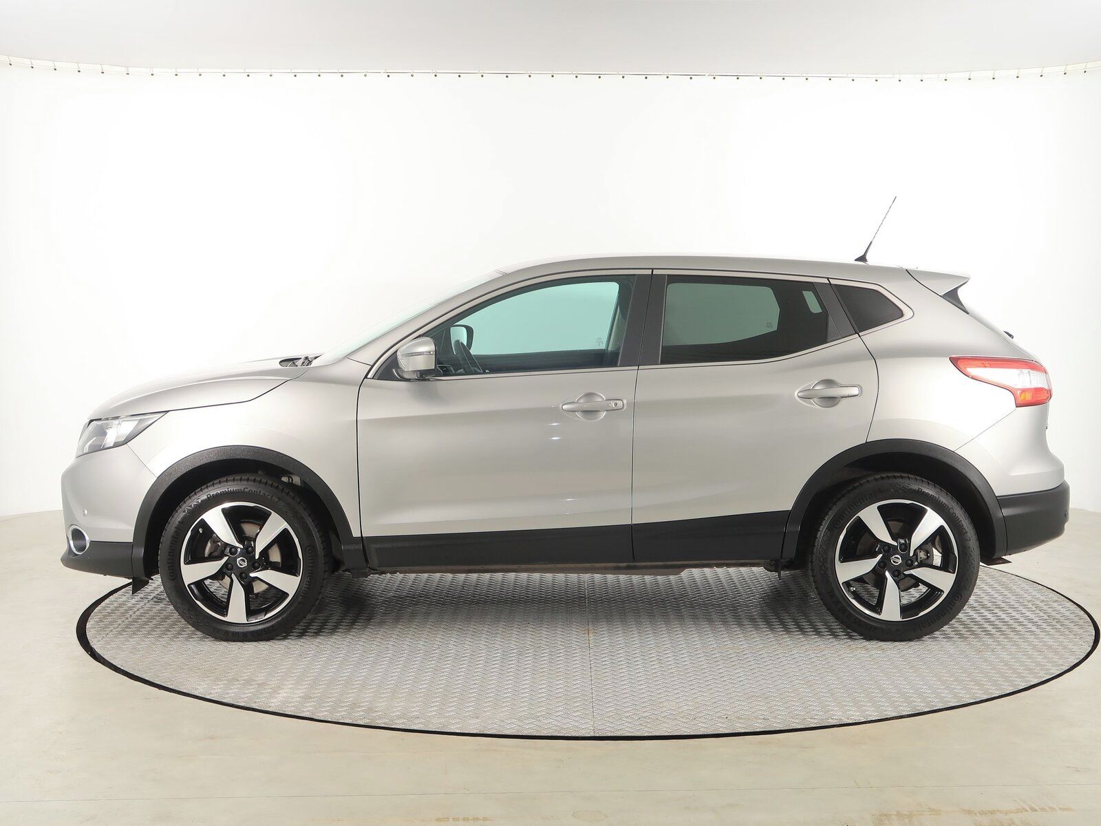 Nissan Qashqai, 1.2 DIG-T, Automat, Serv.kniha - fotka 3