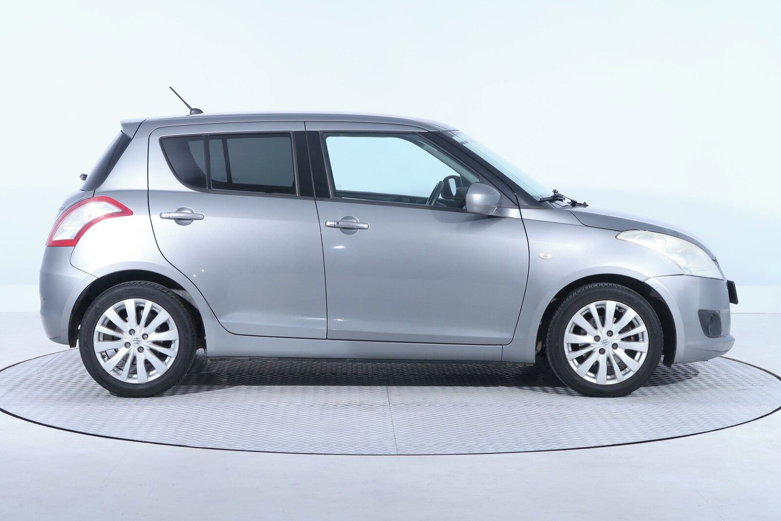 Suzuki Swift, 1.2, Automat, Serv.kniha - fotka 6