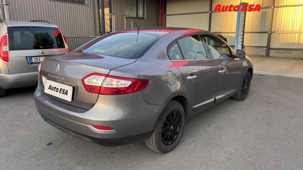 Renault Fluence, 1.6i 16V,ČR - fotka 2