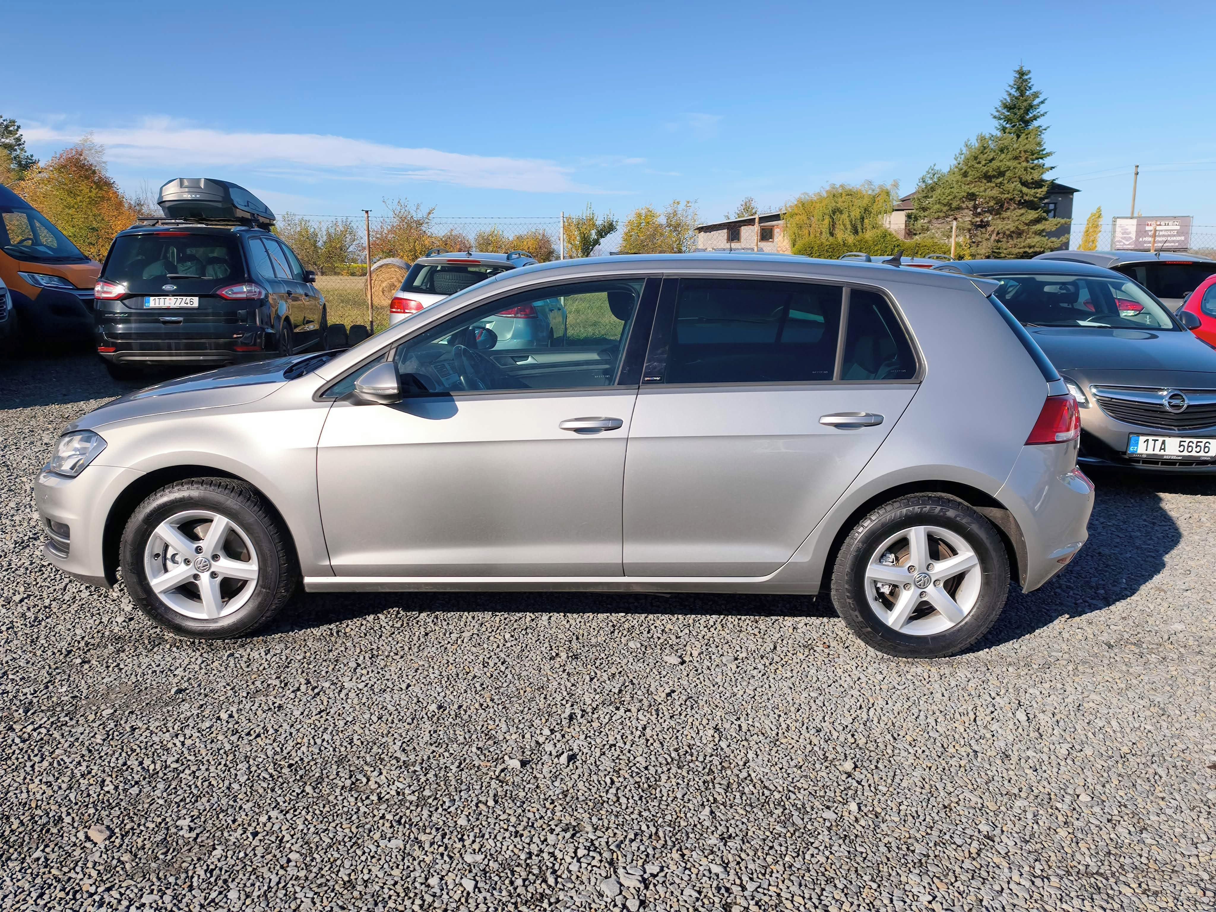 Volkswagen Golf - fotka 5