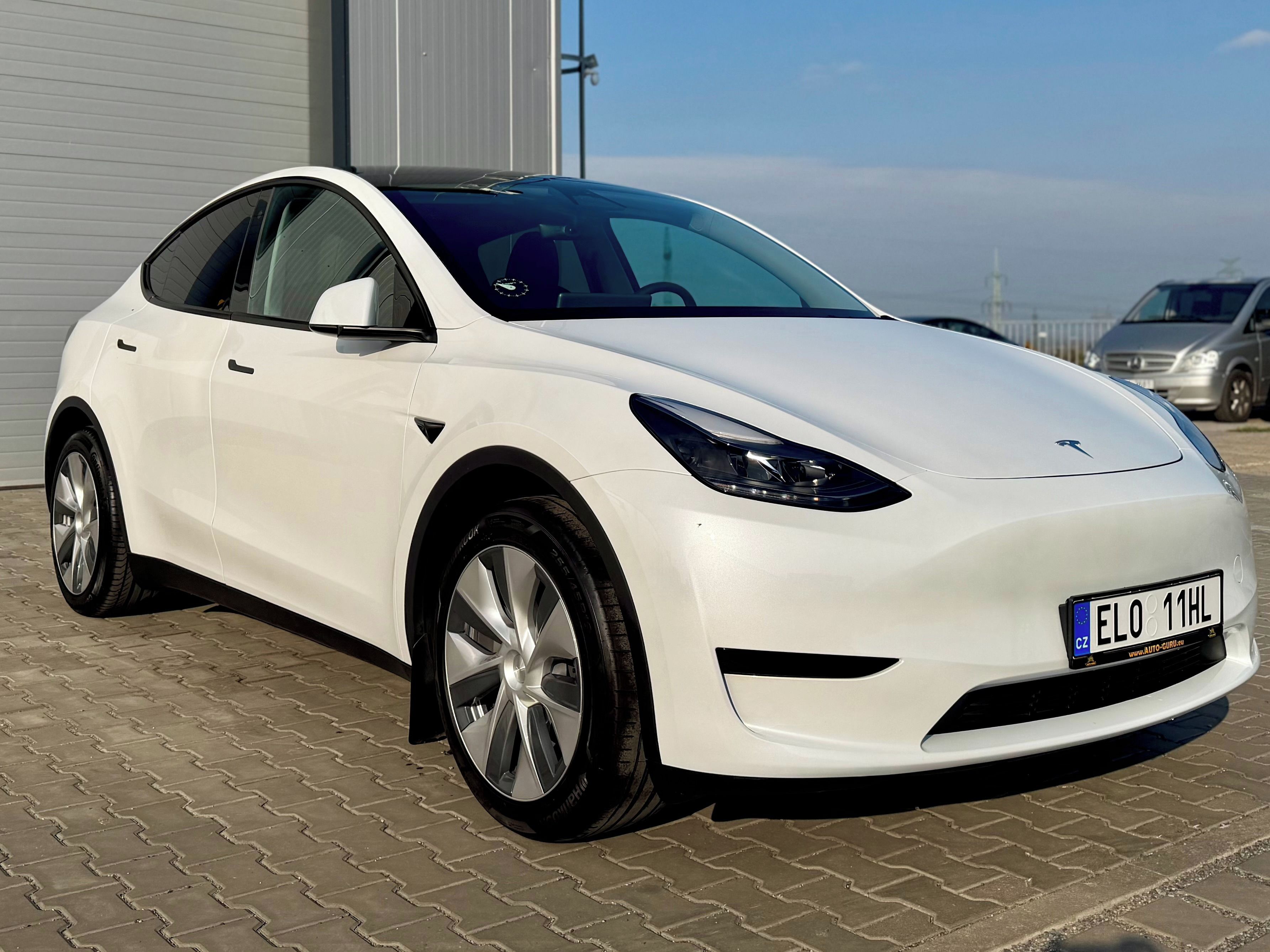 Tesla Model Y, RWD 2023 LFP  tažné 47tkm DPH - fotka 2