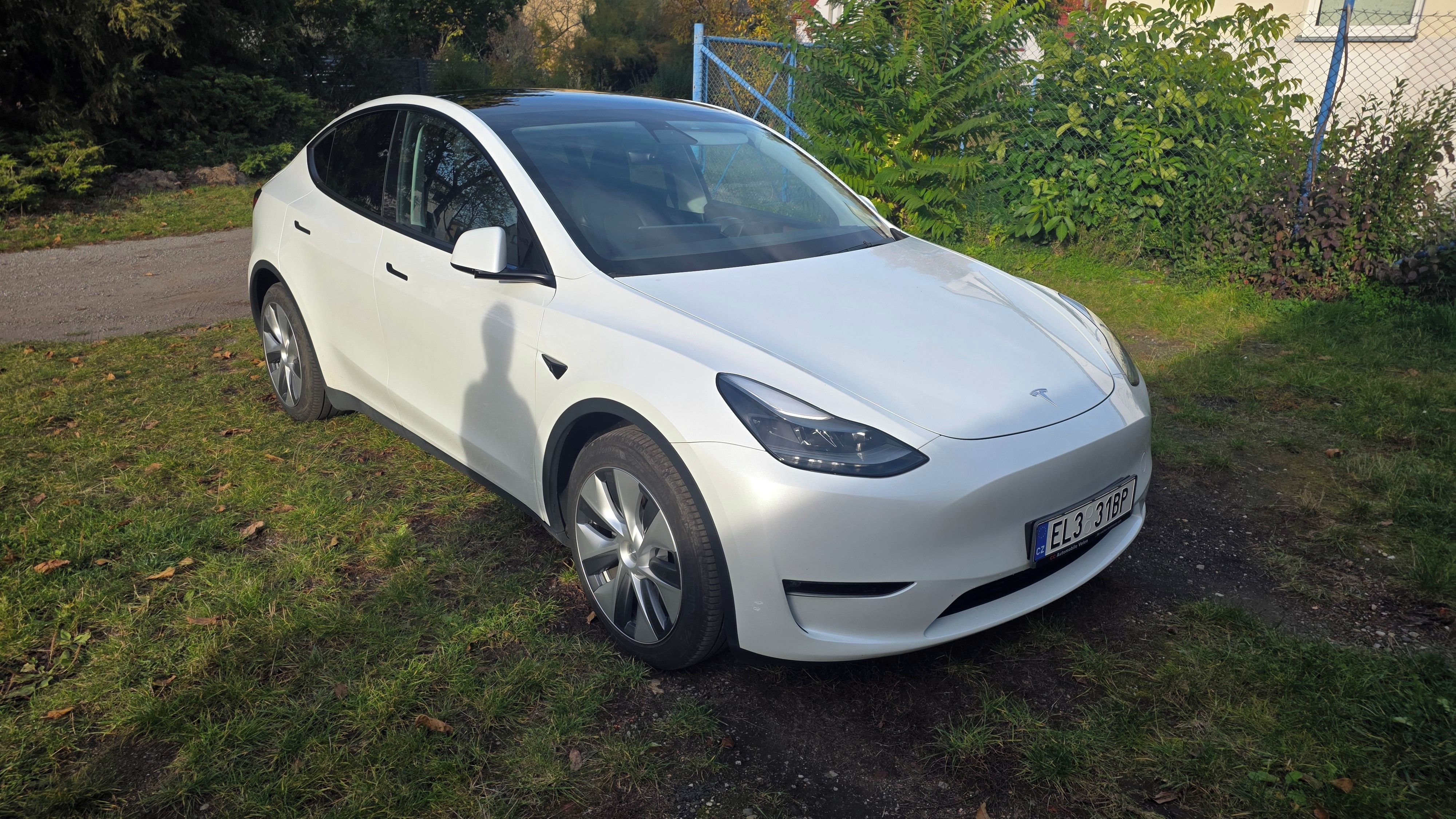 Tesla Model Y, LongRange 4x4 Berlin 12/22 DPH - fotka 3