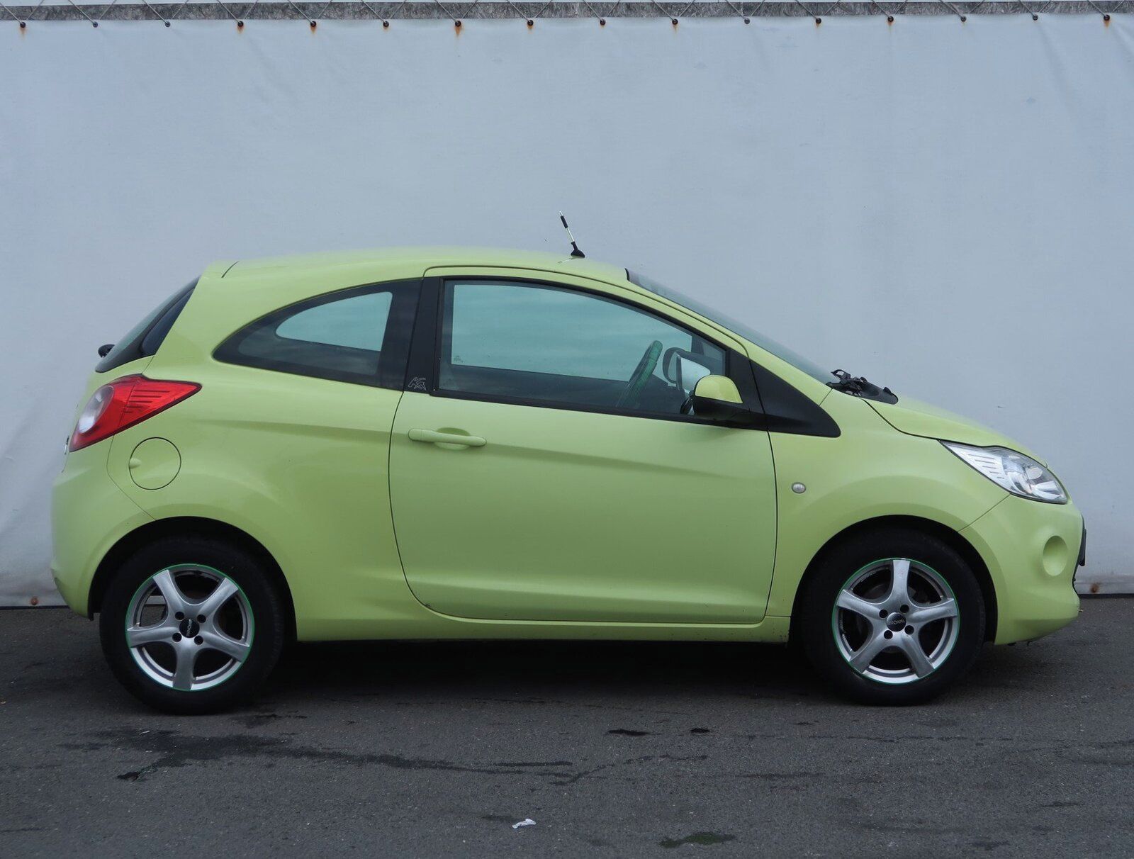 Ford Ka, 1.2 i, po STK, oblíbený vůz - fotka 6