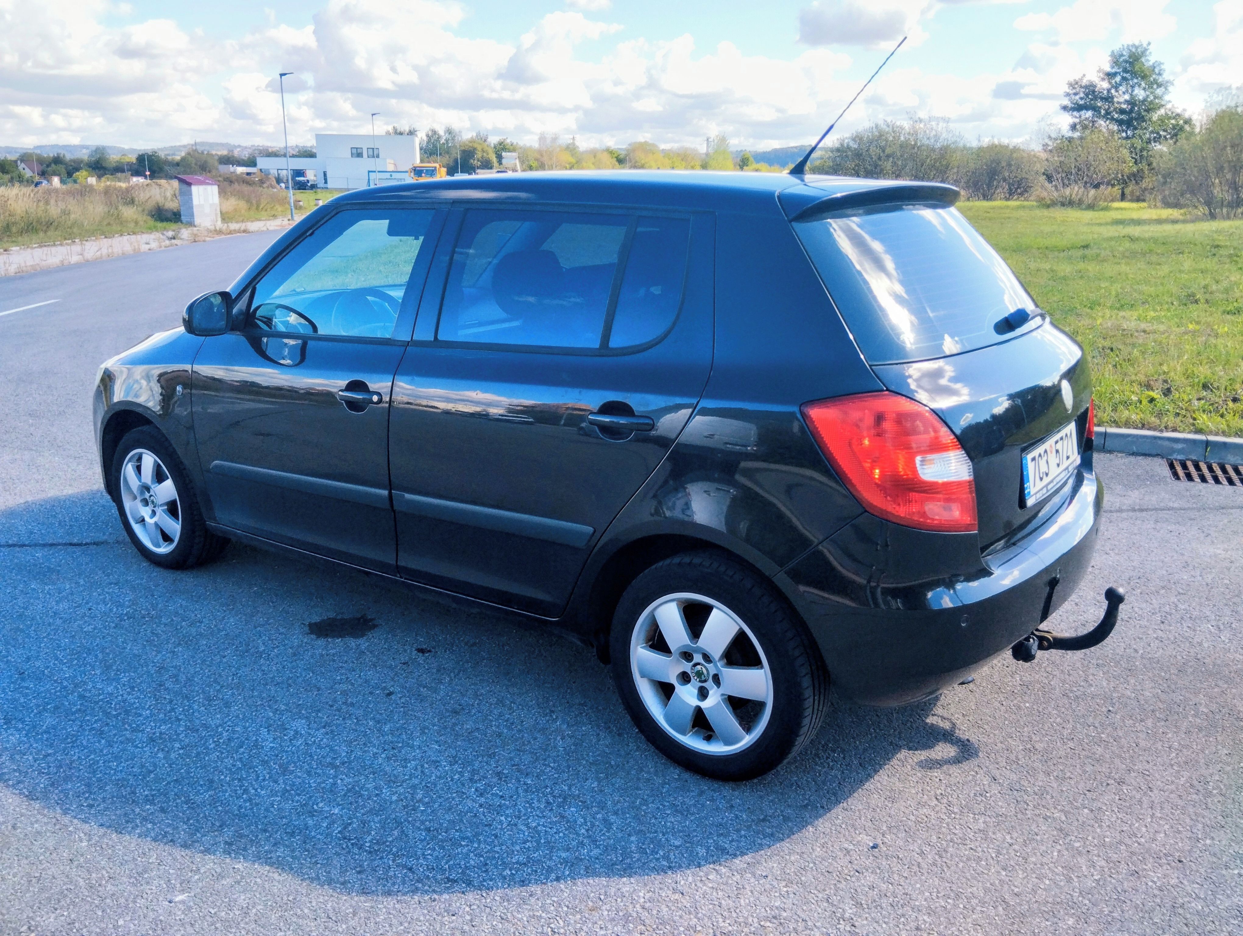 Škoda Fabia, 1.4 63kW, tažné, 2 sady kol - fotka 2