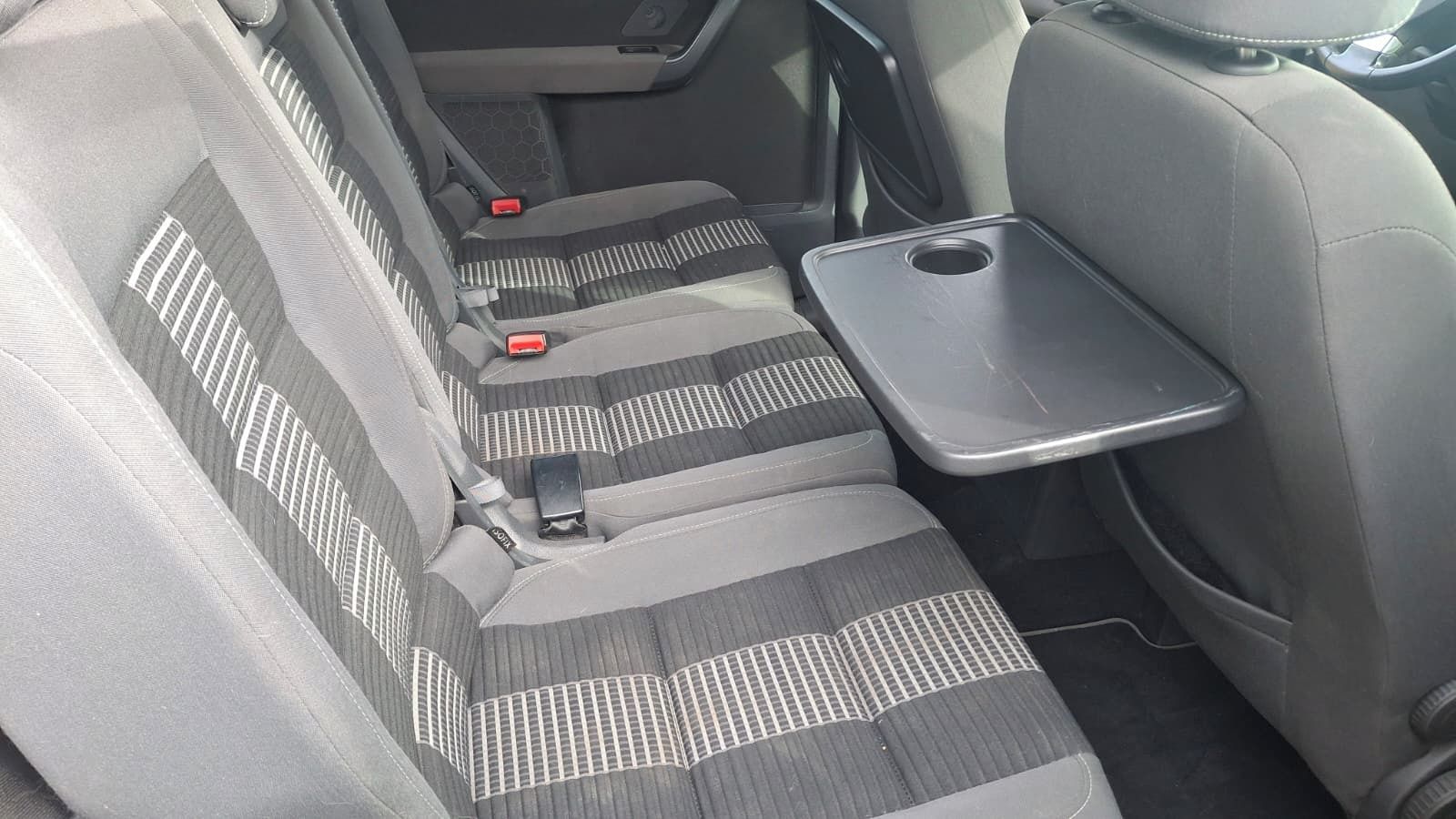 Volkswagen Touran, na splátky všem - fotka 3