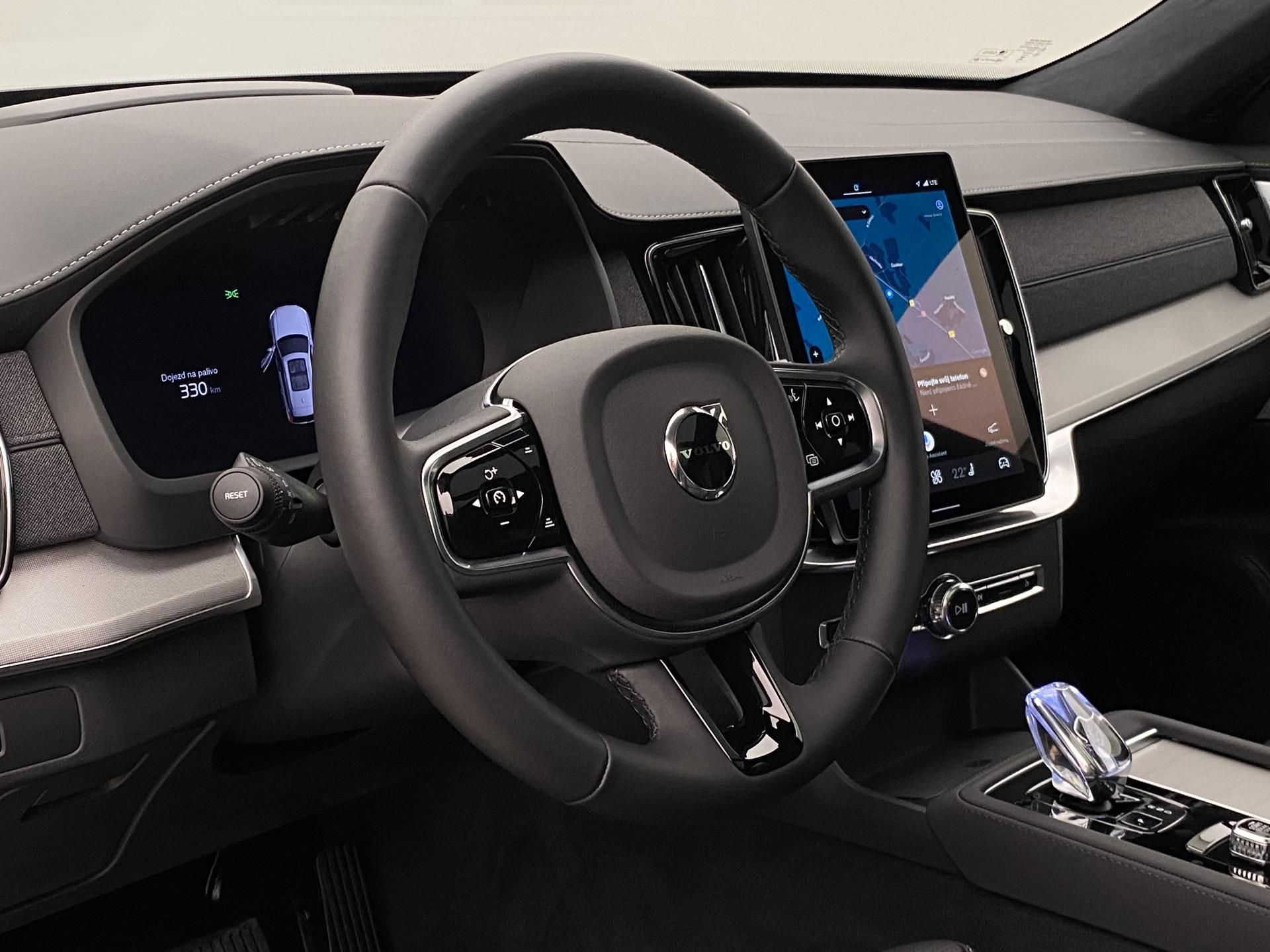 Volvo XC90, B5 AWD BLACK EDITION ULTRA 7 - fotka 4