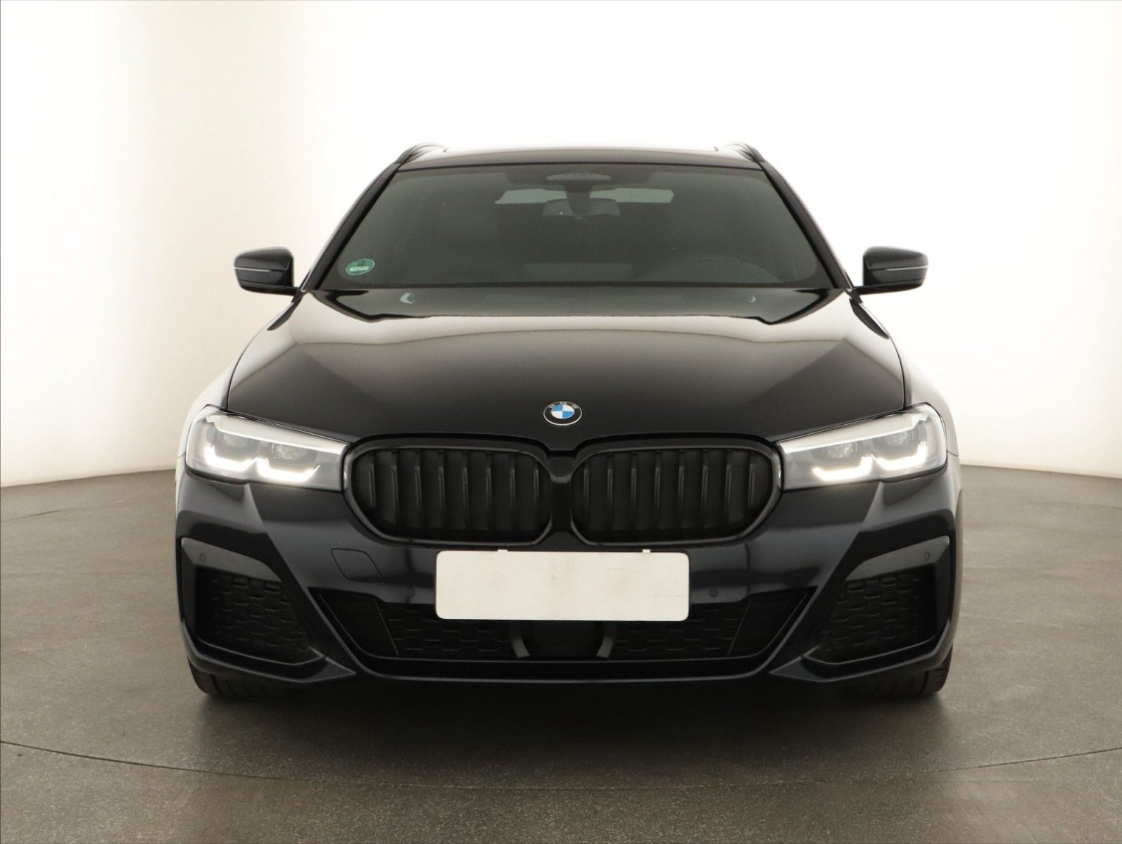 BMW Řada 5, 530d xDrive, M Sport - fotka 2