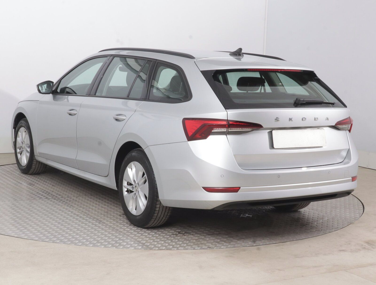 Škoda Octavia, 2.0 TDI, Ambition, ČR,1.maj - fotka 4